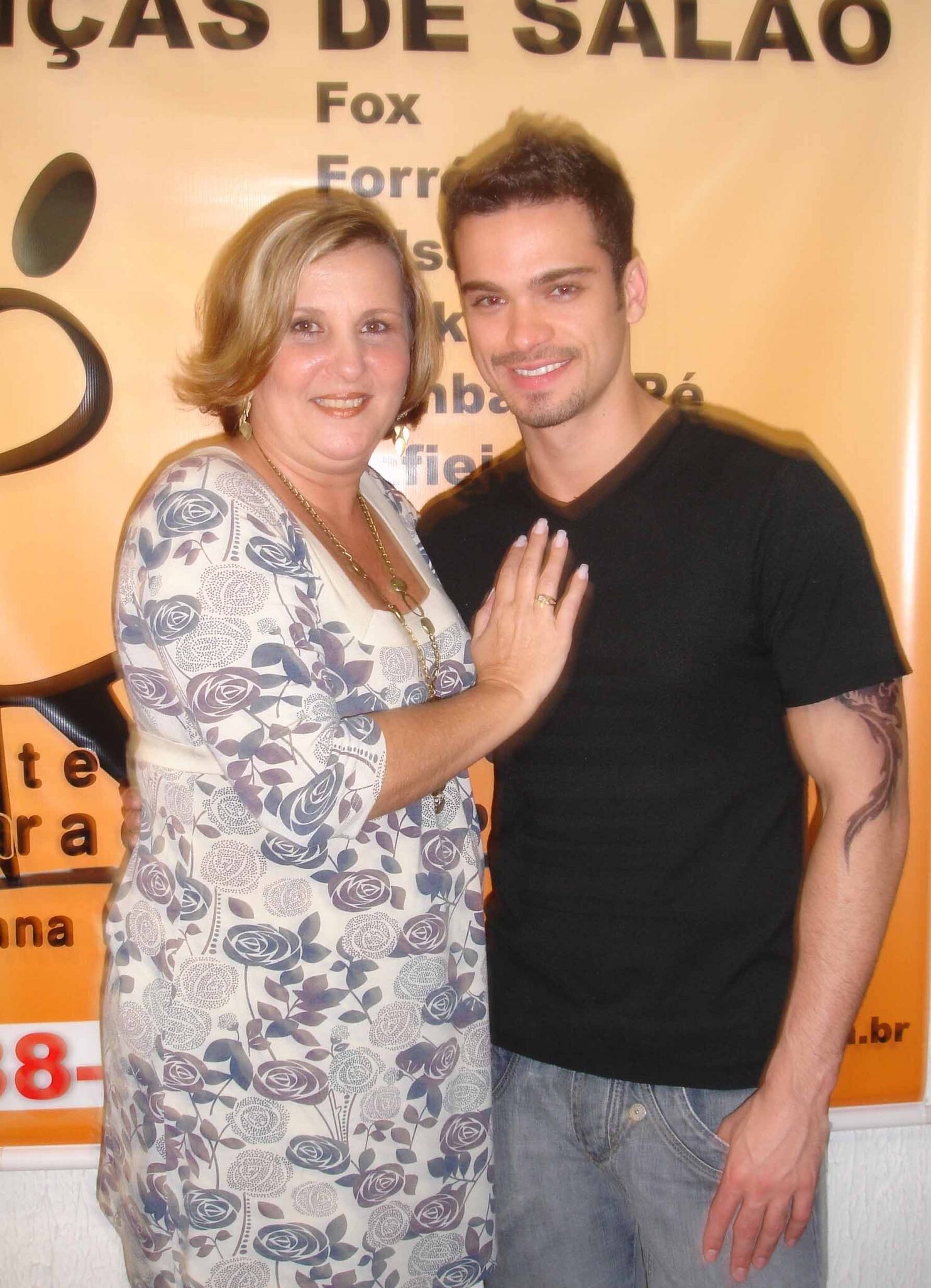 https://e.radikal.host/2025/05/08/Sidney_Sampaio___Anna_Moura.jpg