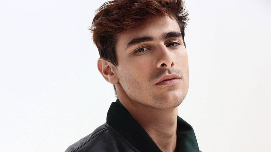 https://e.radikal.host/2025/05/08/bruno-montaleone-se-junta-ao-elenco-de-homem-com-h-cinebiografia-de-ney-matogrosso-foto-divulgacaoparis-filmescarlos-sales_widelg.jpg