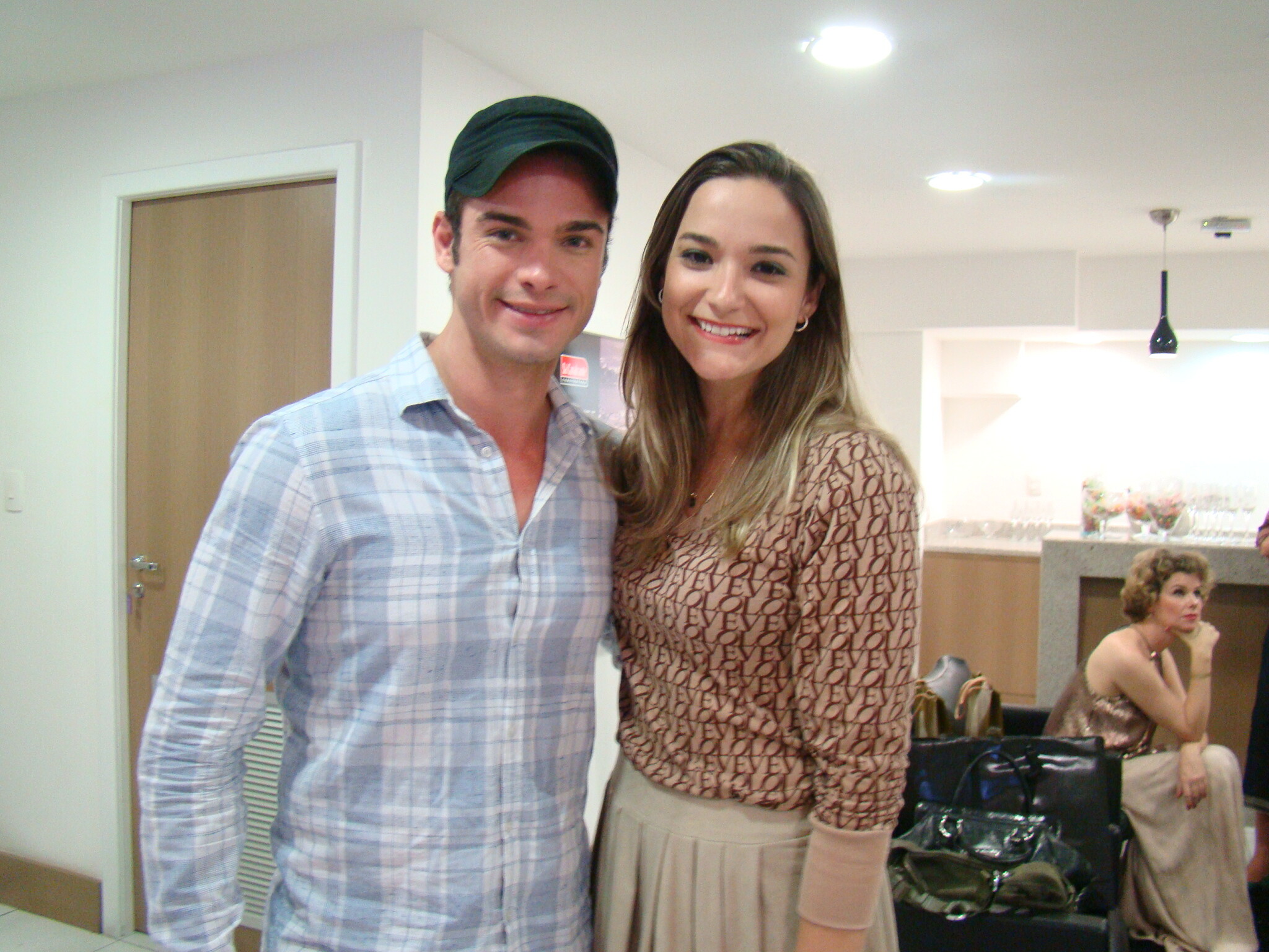 https://e.radikal.host/2025/05/08/danielle-ewald-com-sidney-sampaio-no-desfile.jpg