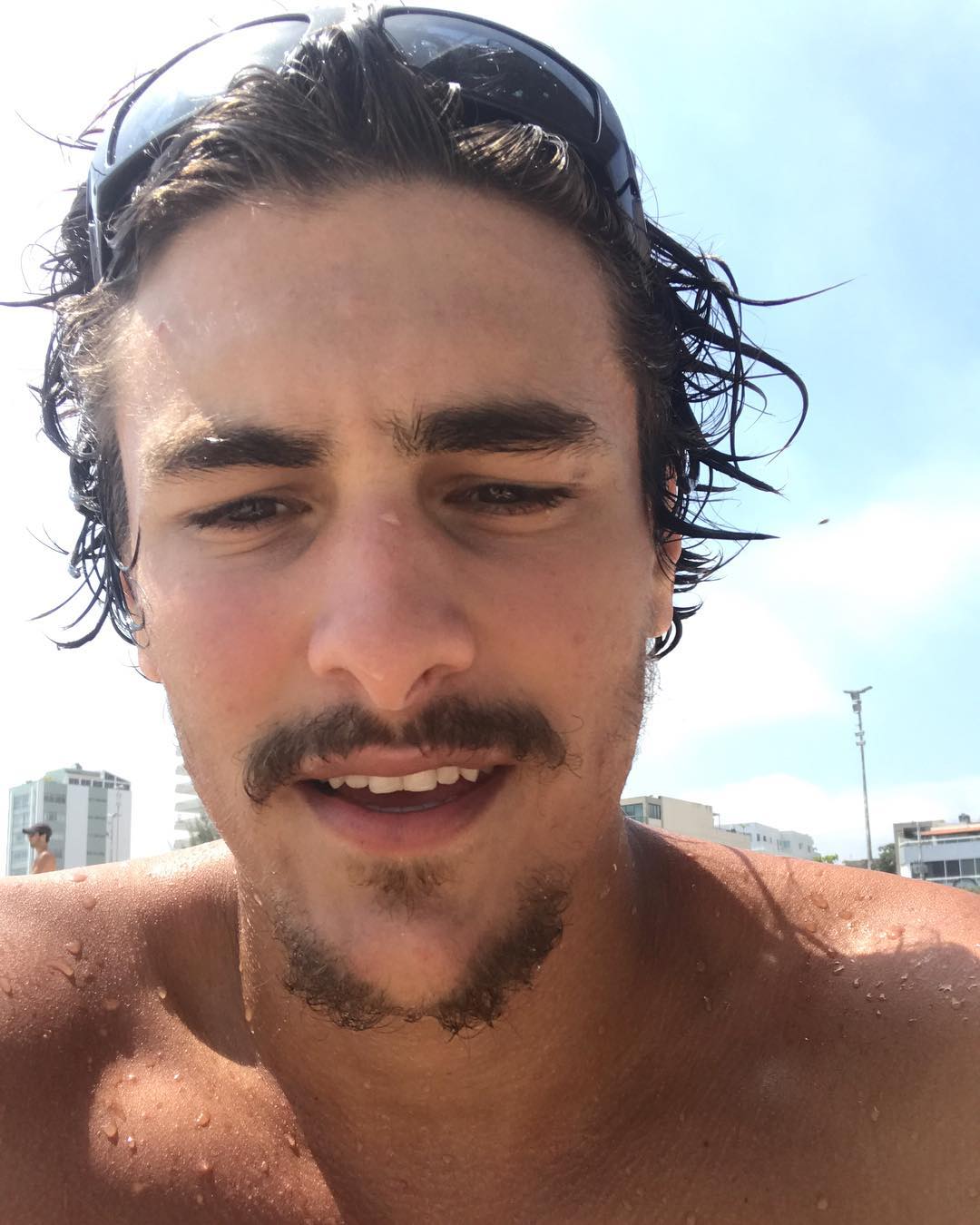 https://e.radikal.host/2025/05/08/montaleonebruno_24846032_321813731633612_7143447193628704768_n.jpg