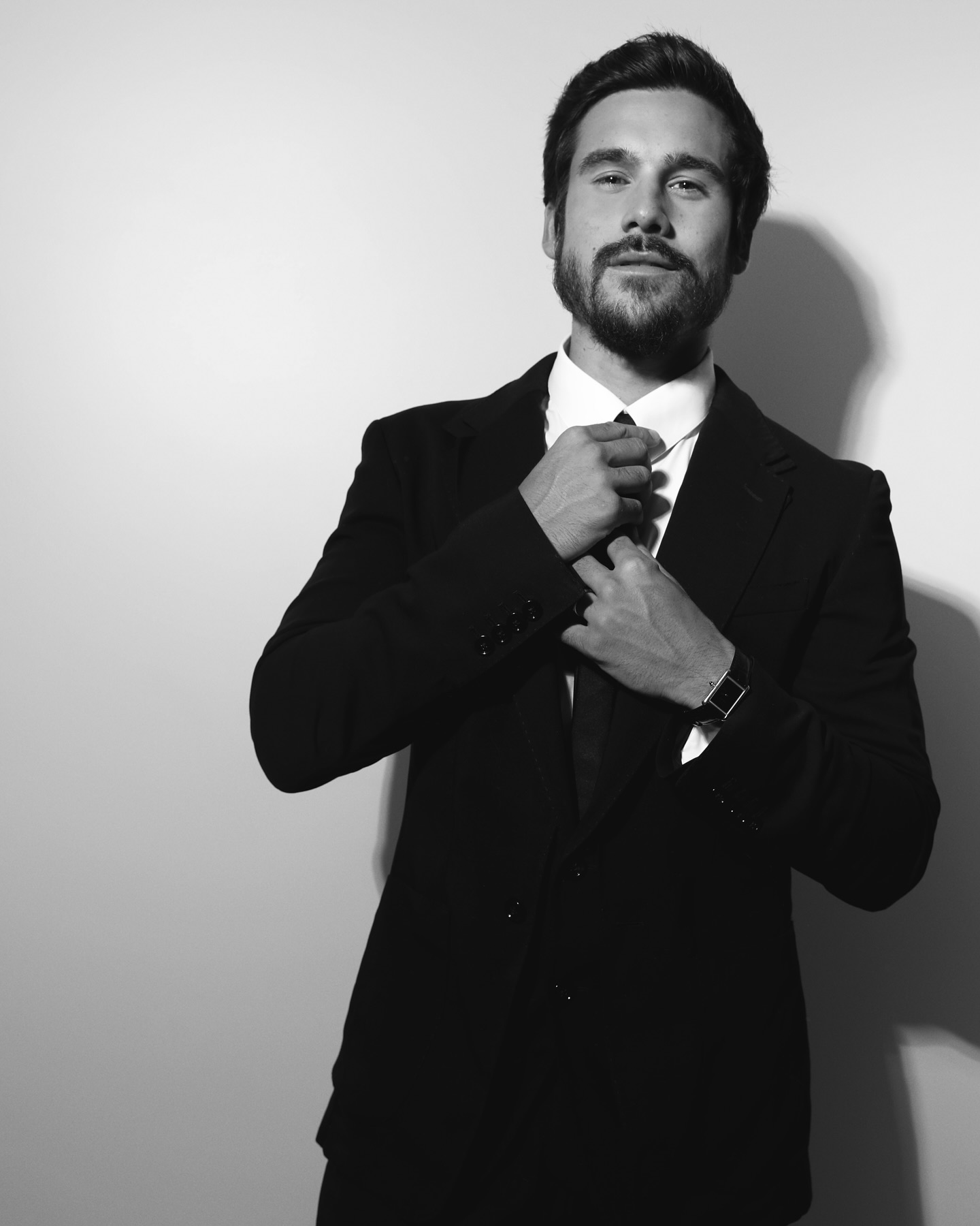 https://e.radikal.host/2025/05/08/nicolasprattes_1745533182197.jpg