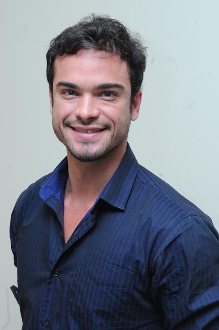 https://e.radikal.host/2025/05/08/sidney-sampaio-vitoria-moda-2013-desfile-konyk-13.jpg