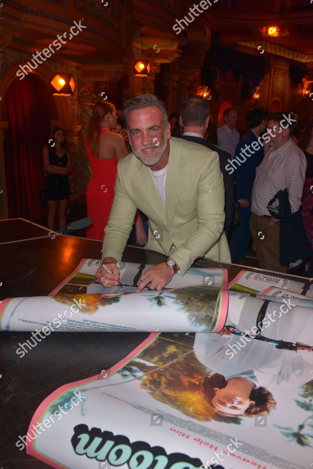 https://e.radikal.host/2025/05/10/carlos-ponce-autograph-movie-poster-after-qa-1500w-15245326x.jpg