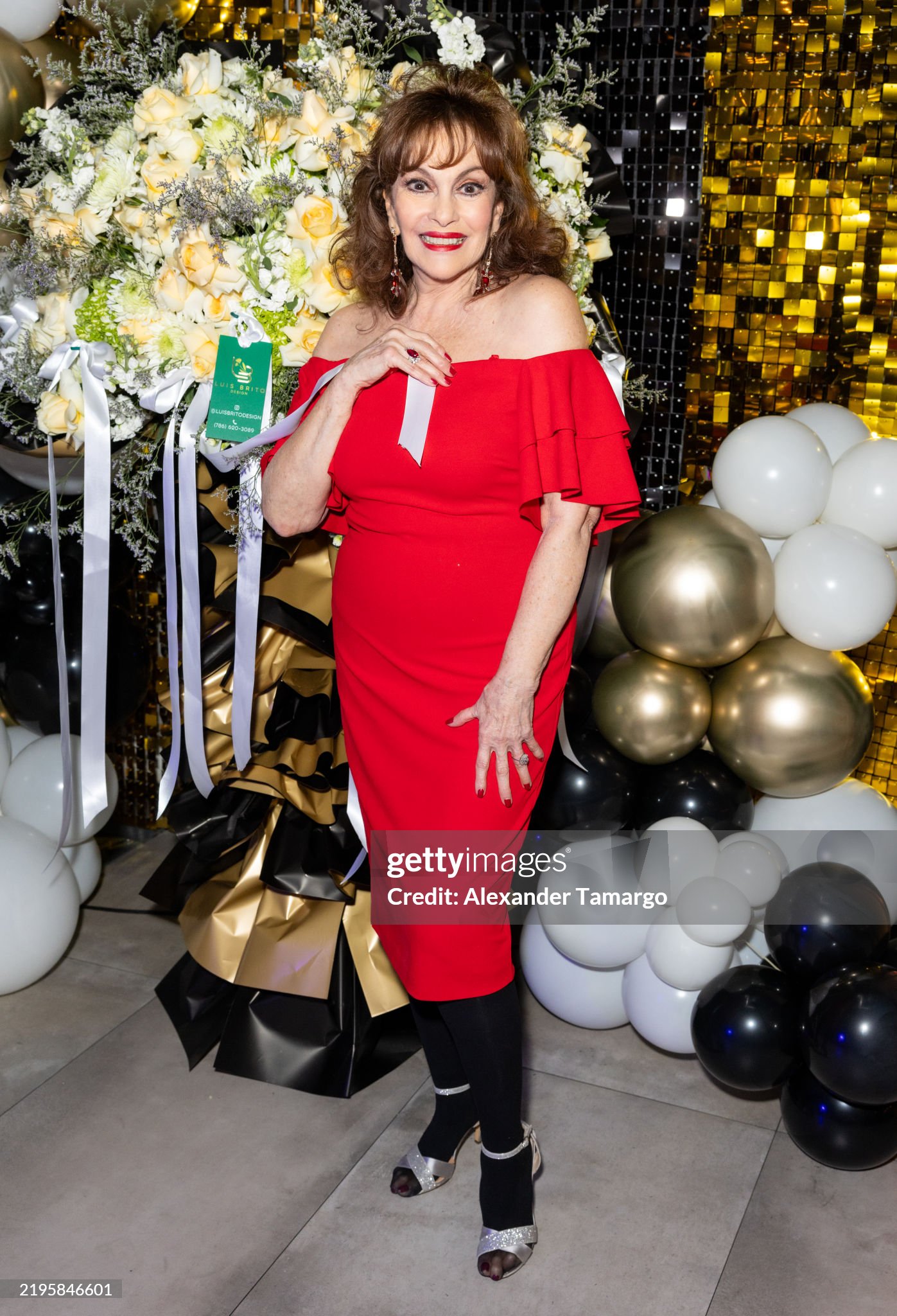 https://e.radikal.host/2025/05/10/gettyimages-2195846601-2048x2048.jpg