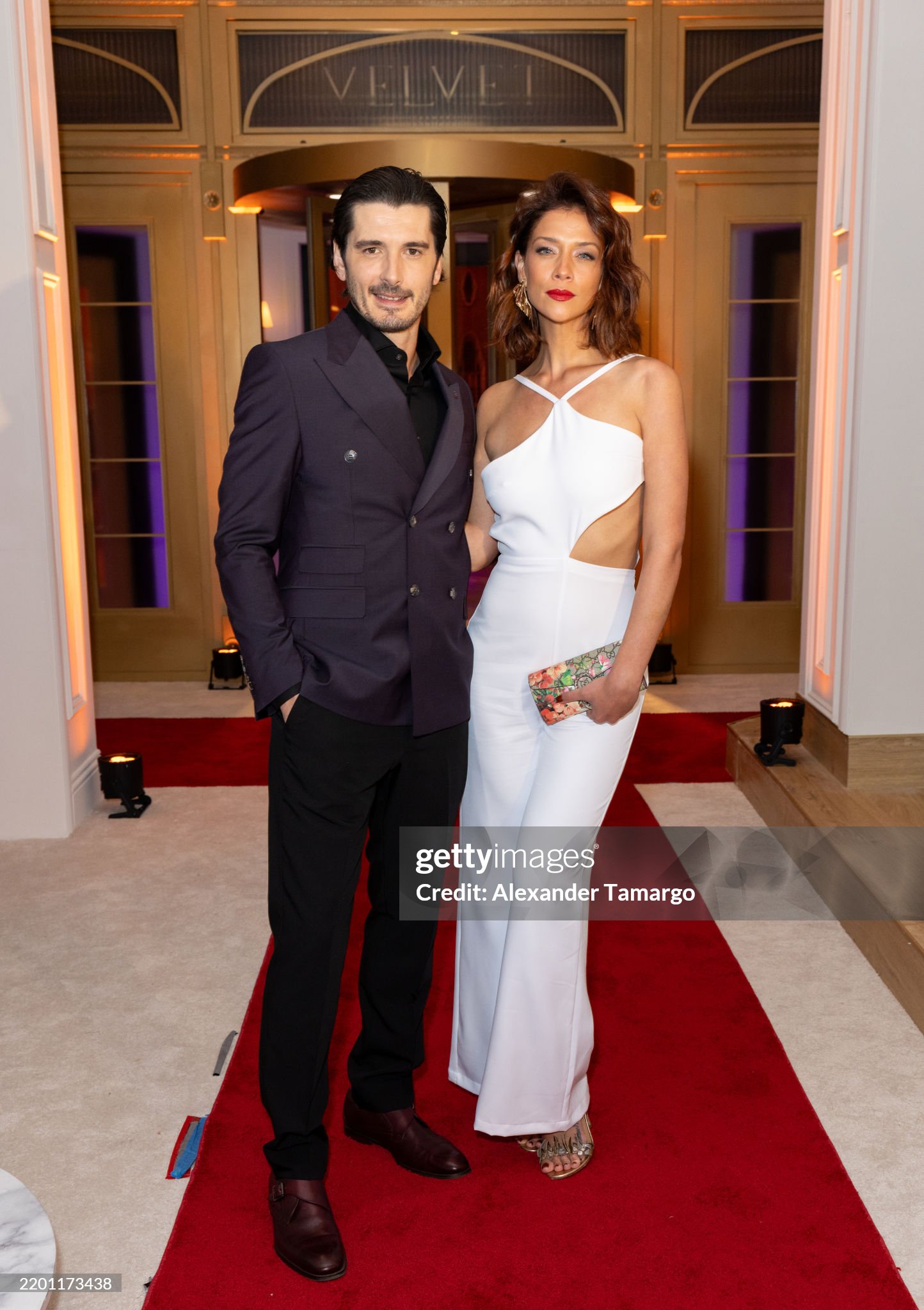 https://e.radikal.host/2025/05/10/gettyimages-2201173438-2048x2048.jpg