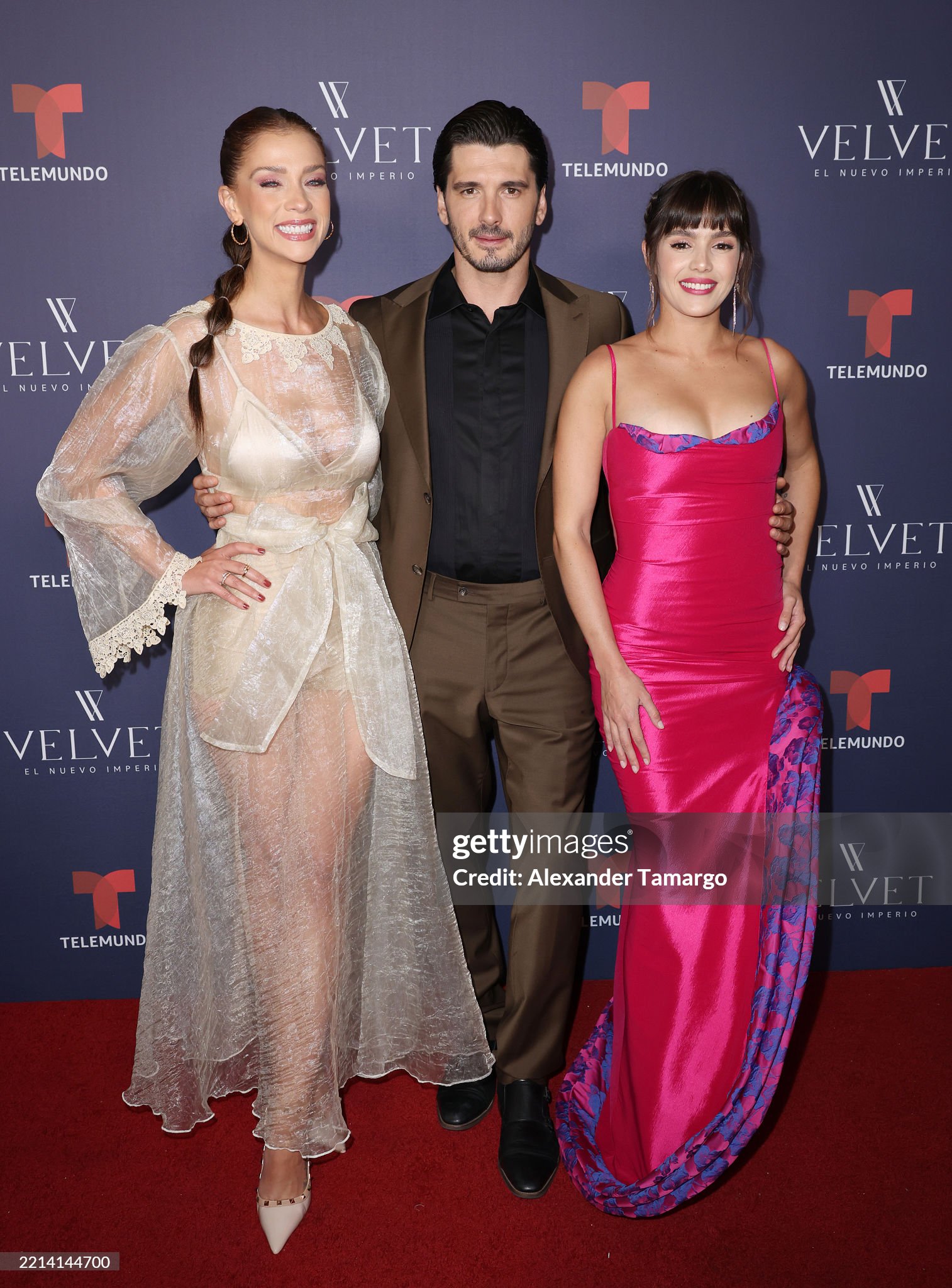 https://e.radikal.host/2025/05/10/gettyimages-2214144700-2048x2048.jpg