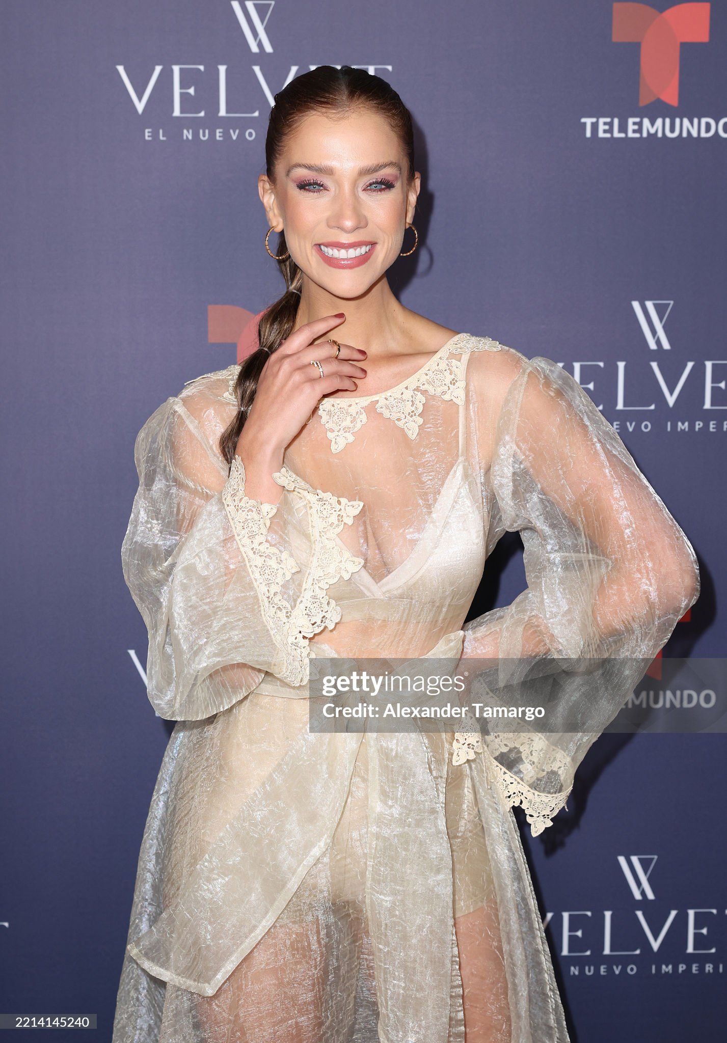 https://e.radikal.host/2025/05/10/gettyimages-2214145240-2048x2048.jpg