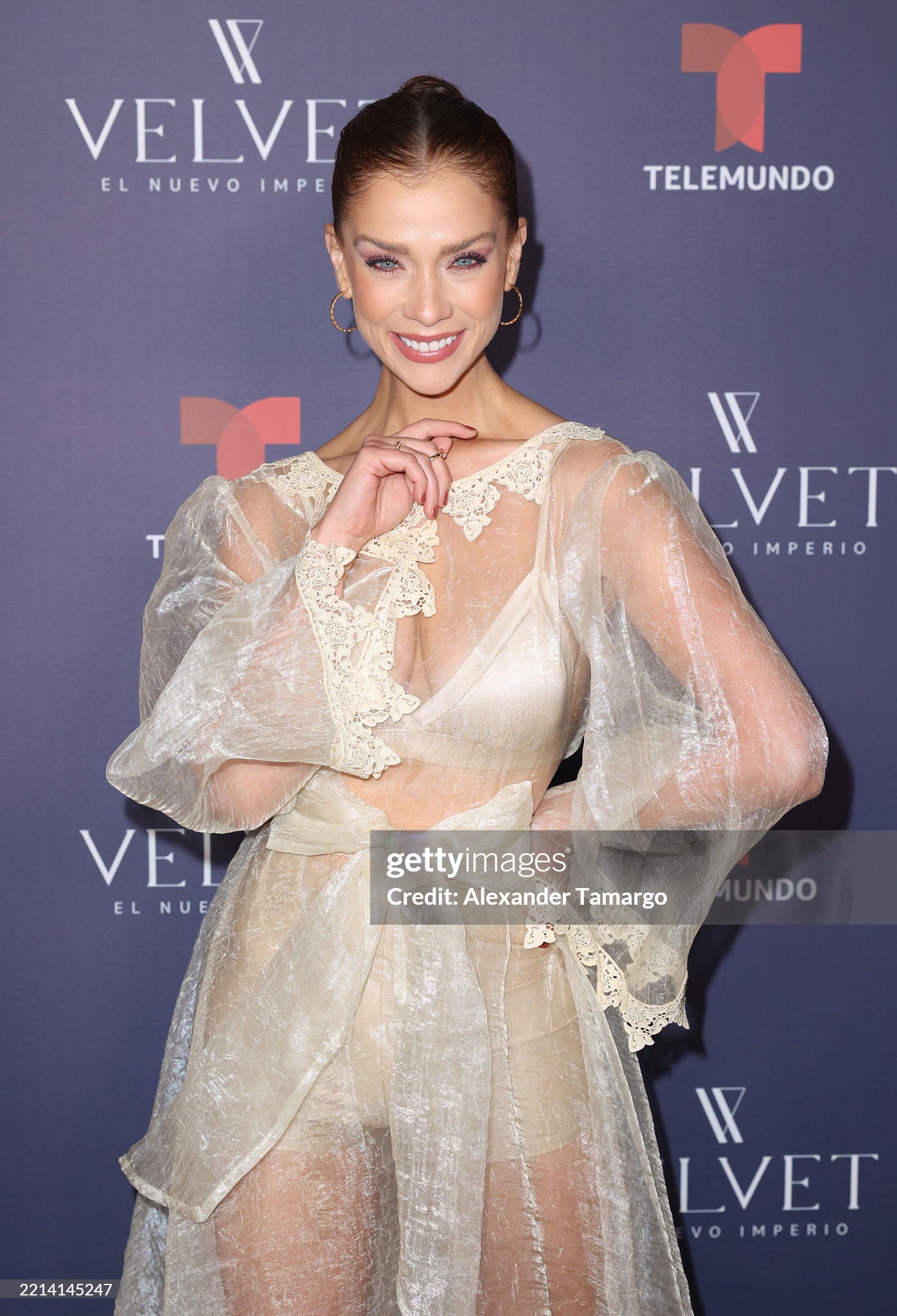 https://e.radikal.host/2025/05/10/gettyimages-2214145247-2048x2048.jpg