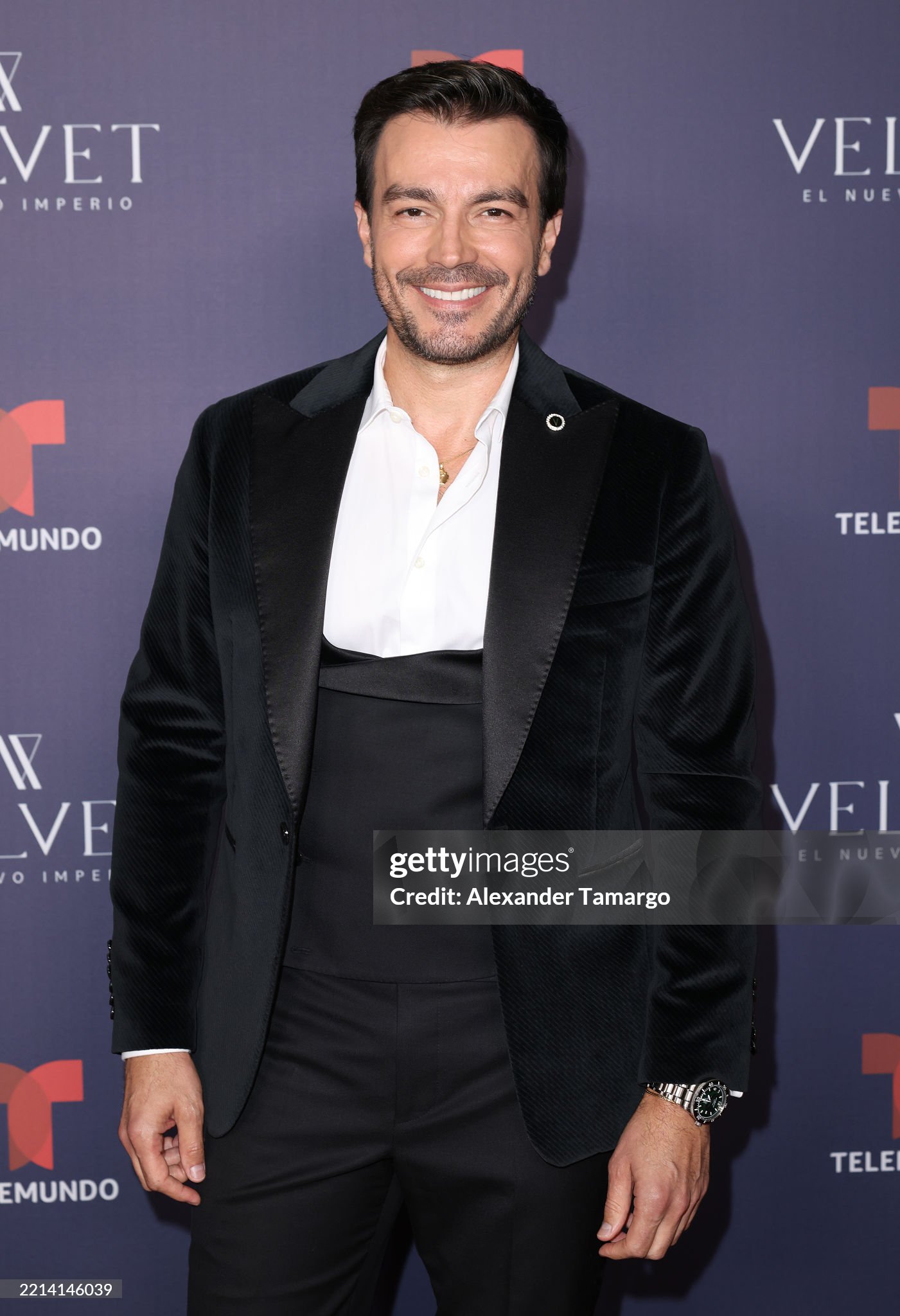 https://e.radikal.host/2025/05/10/gettyimages-2214146039-2048x2048.jpg