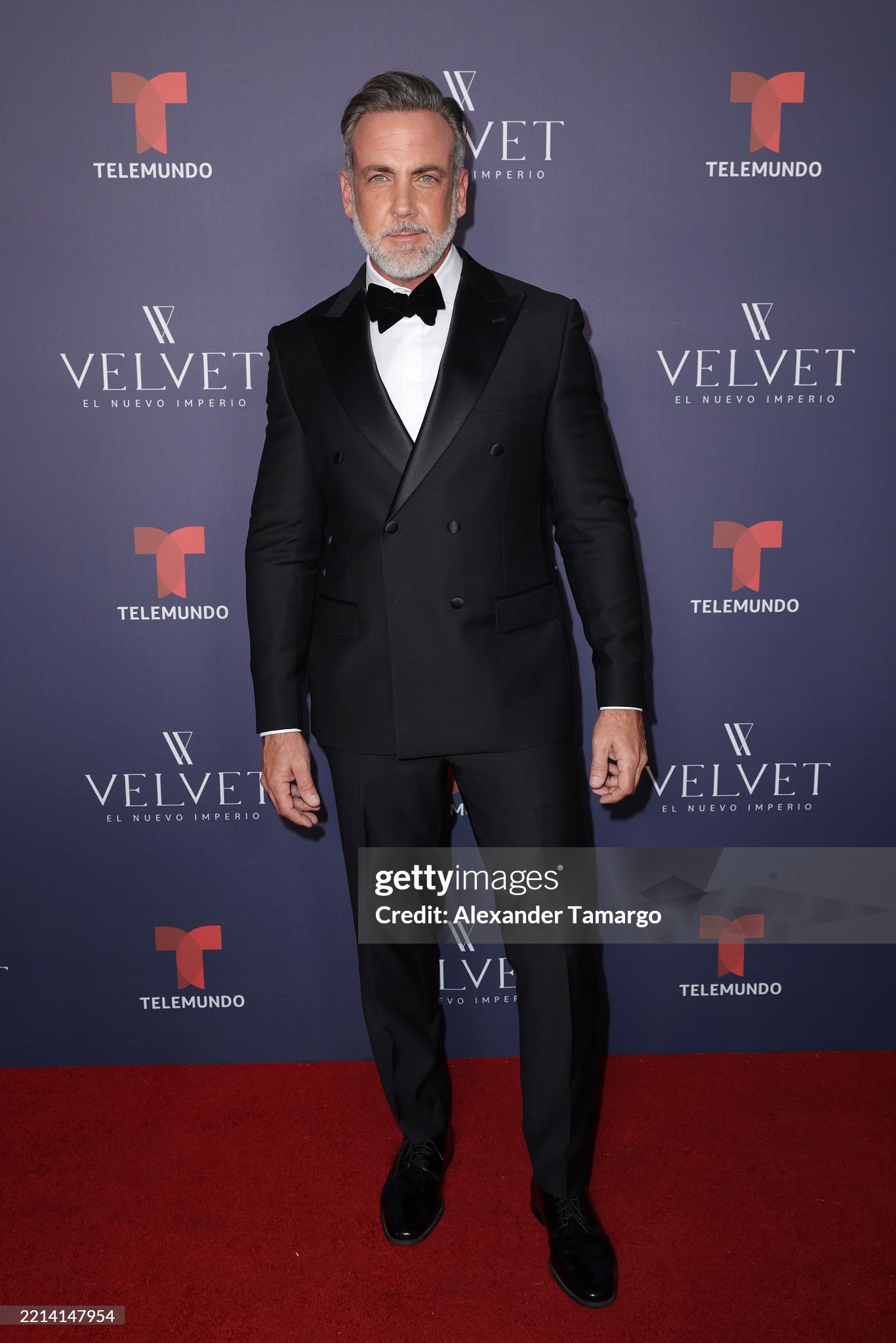 https://e.radikal.host/2025/05/10/gettyimages-2214147954-2048x2048.jpg