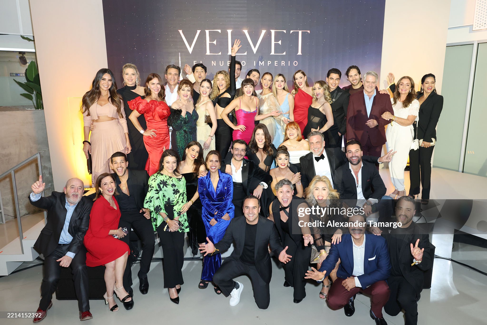 https://e.radikal.host/2025/05/10/gettyimages-2214152392-2048x204820806459150d75ca.jpg
