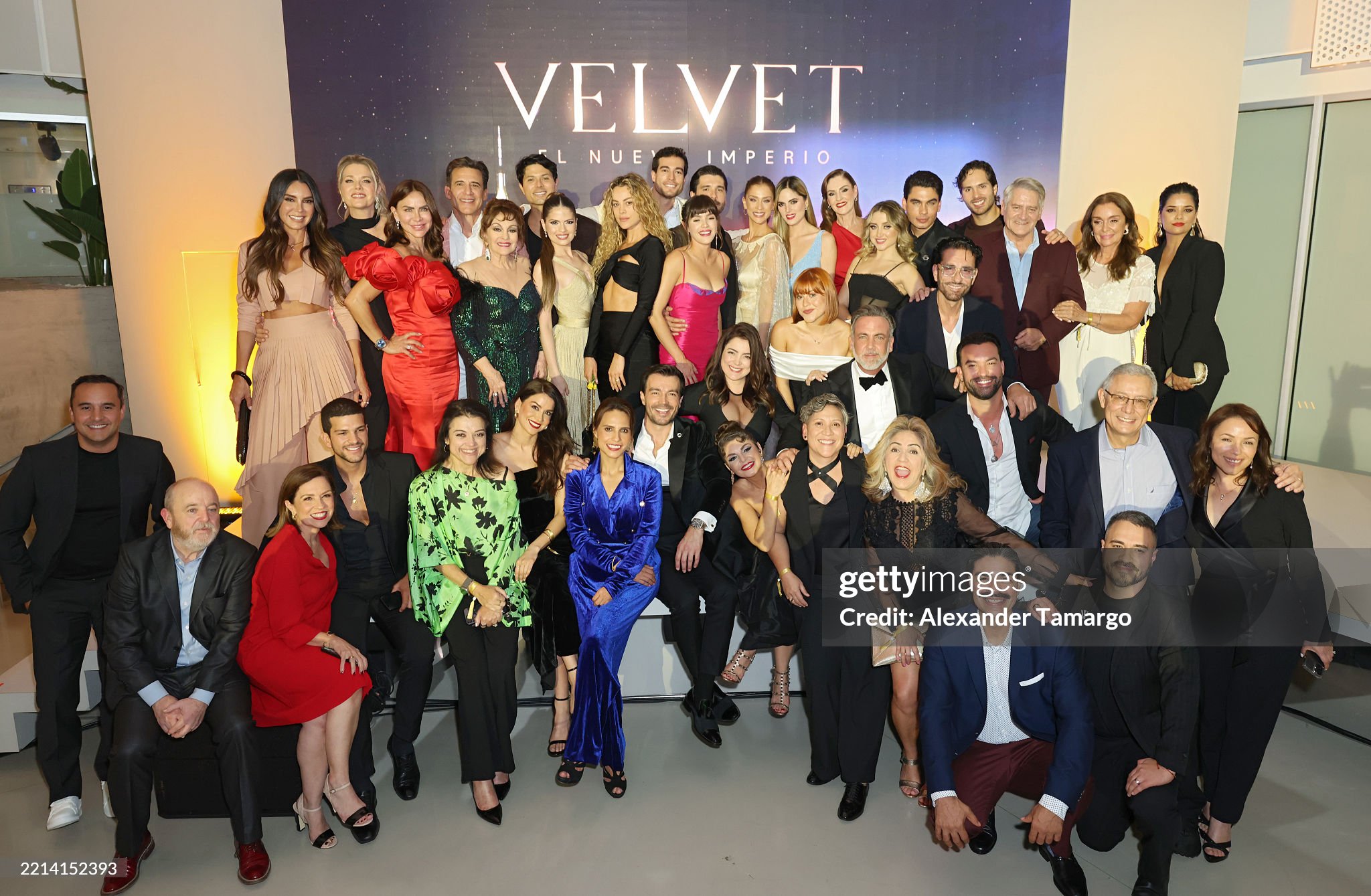 https://e.radikal.host/2025/05/10/gettyimages-2214152393-2048x2048aadc3a360839d618.jpg
