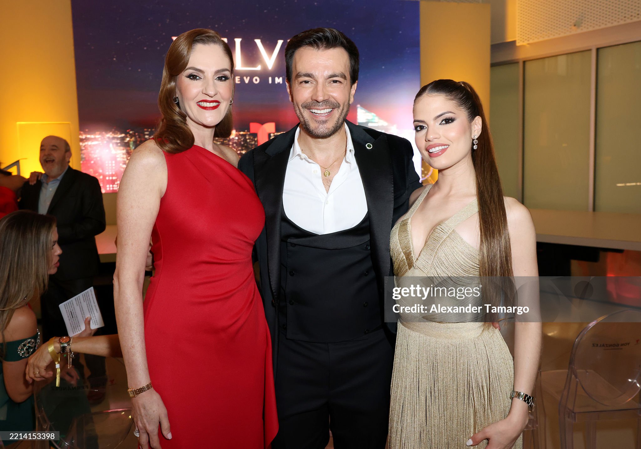 https://e.radikal.host/2025/05/10/gettyimages-2214153398-2048x2048.jpg