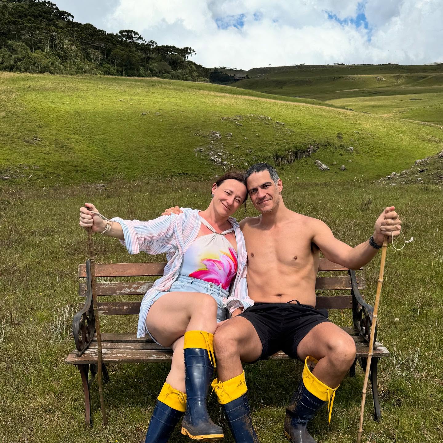https://e.radikal.host/2025/05/10/paulabraunoficial_1745566387206.jpg