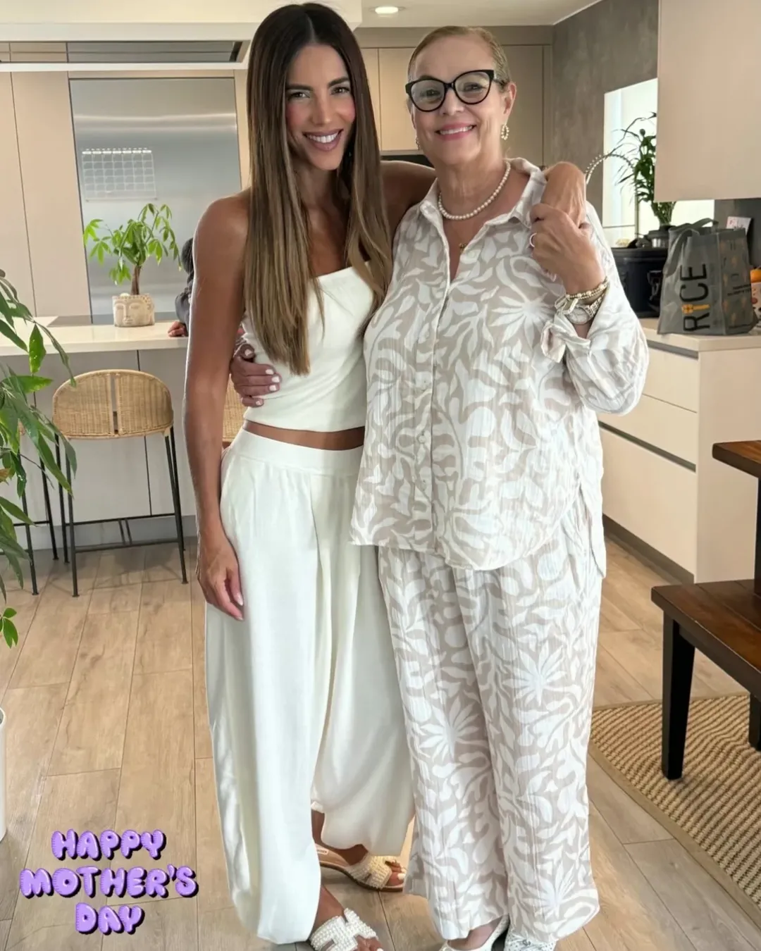 https://e.radikal.host/2025/05/13/SnapInsta.to_497345386_18328320001162262_4827222486299577593_n.webp