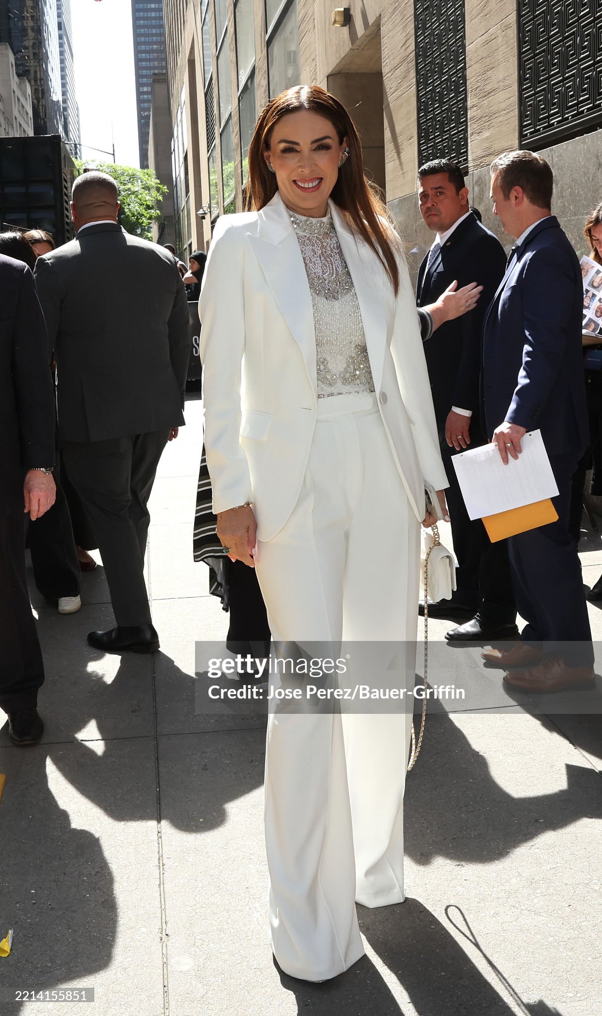 https://e.radikal.host/2025/05/13/gettyimages-2214155851-2048x2048.jpg