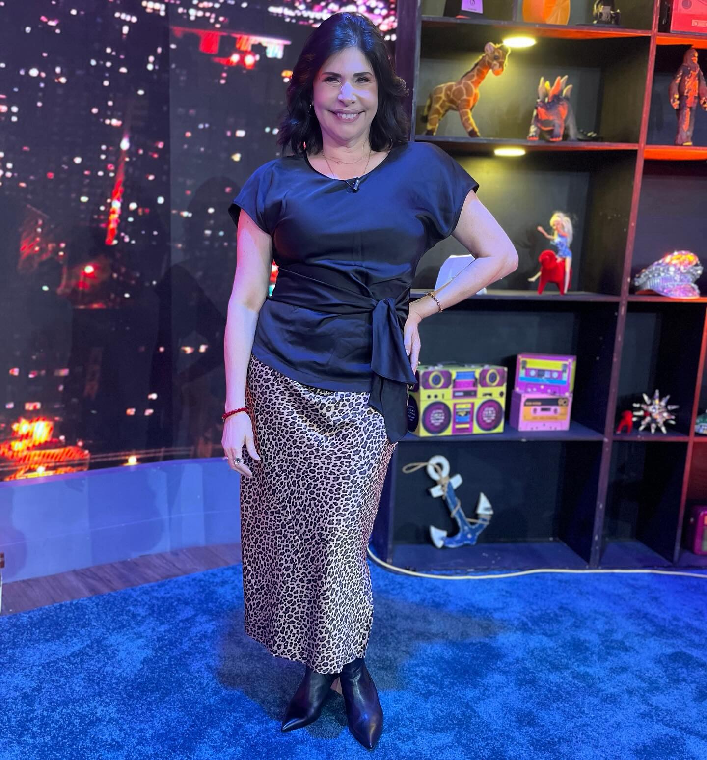 https://e.radikal.host/2025/05/14/raquelgarzatv_1745840372496.jpg