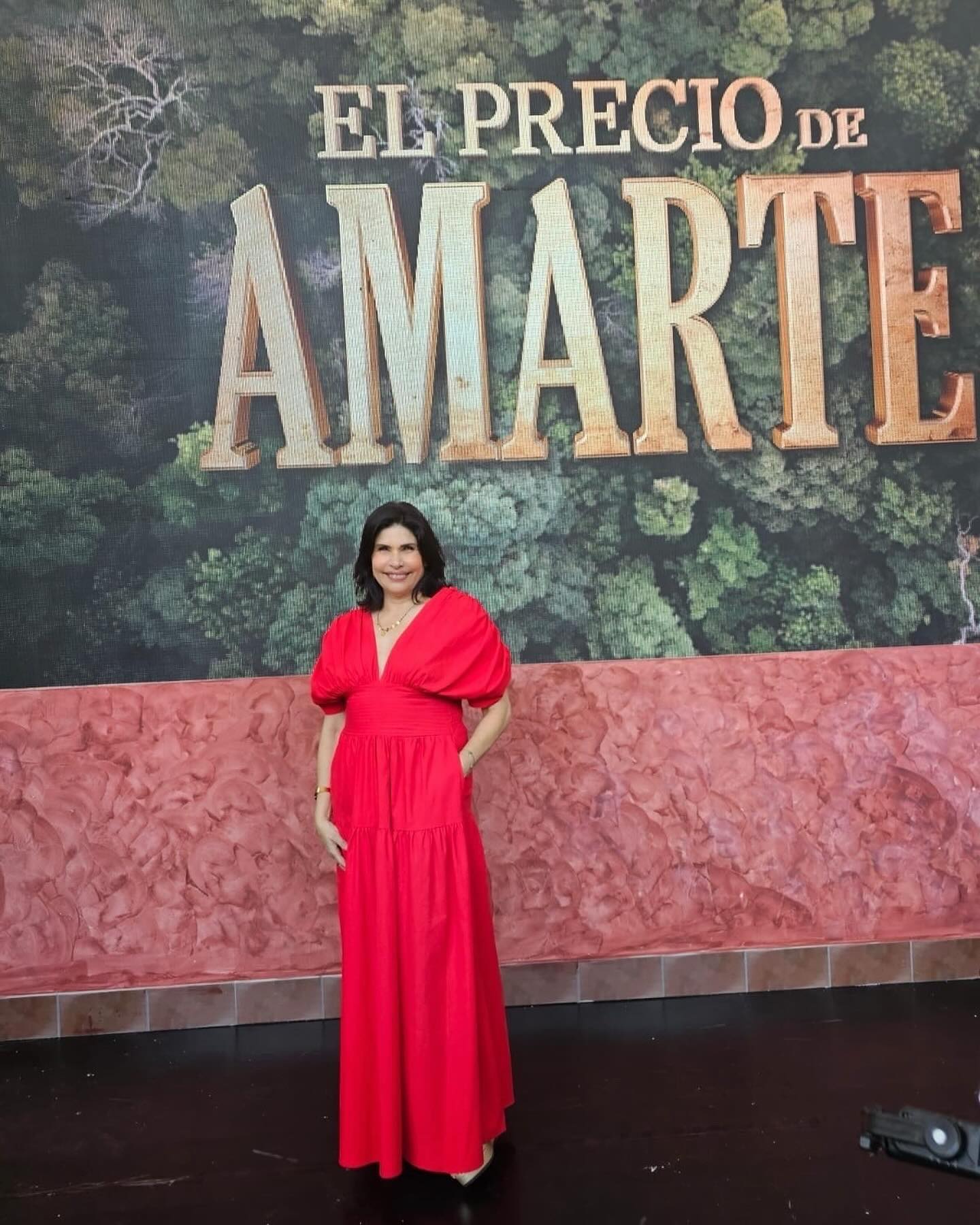 https://e.radikal.host/2025/05/14/raquelgarzatv_1745840523487.jpg