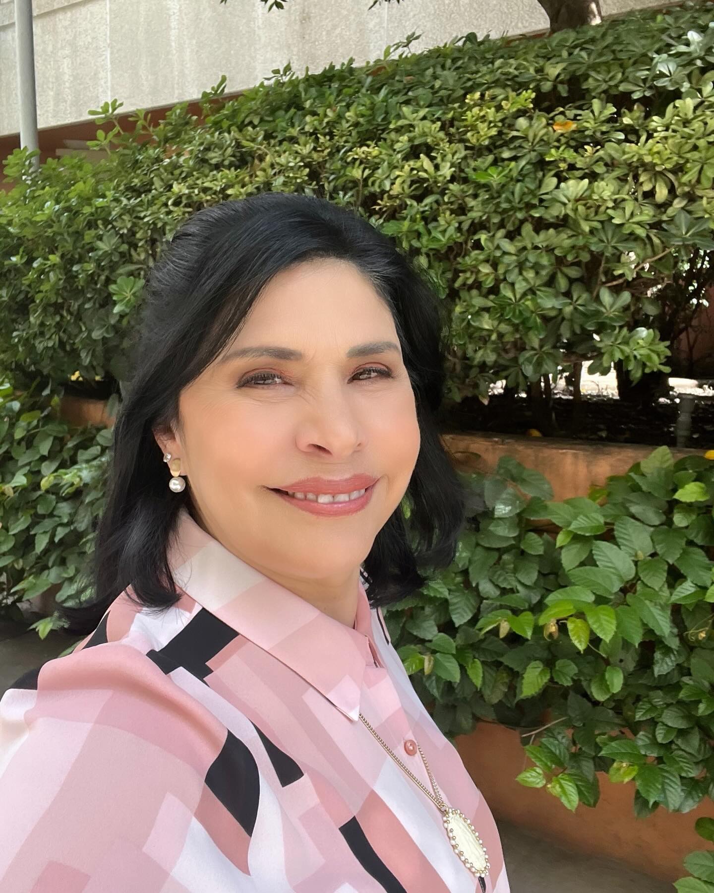 https://e.radikal.host/2025/05/14/raquelgarzatv_1745840535584.jpg
