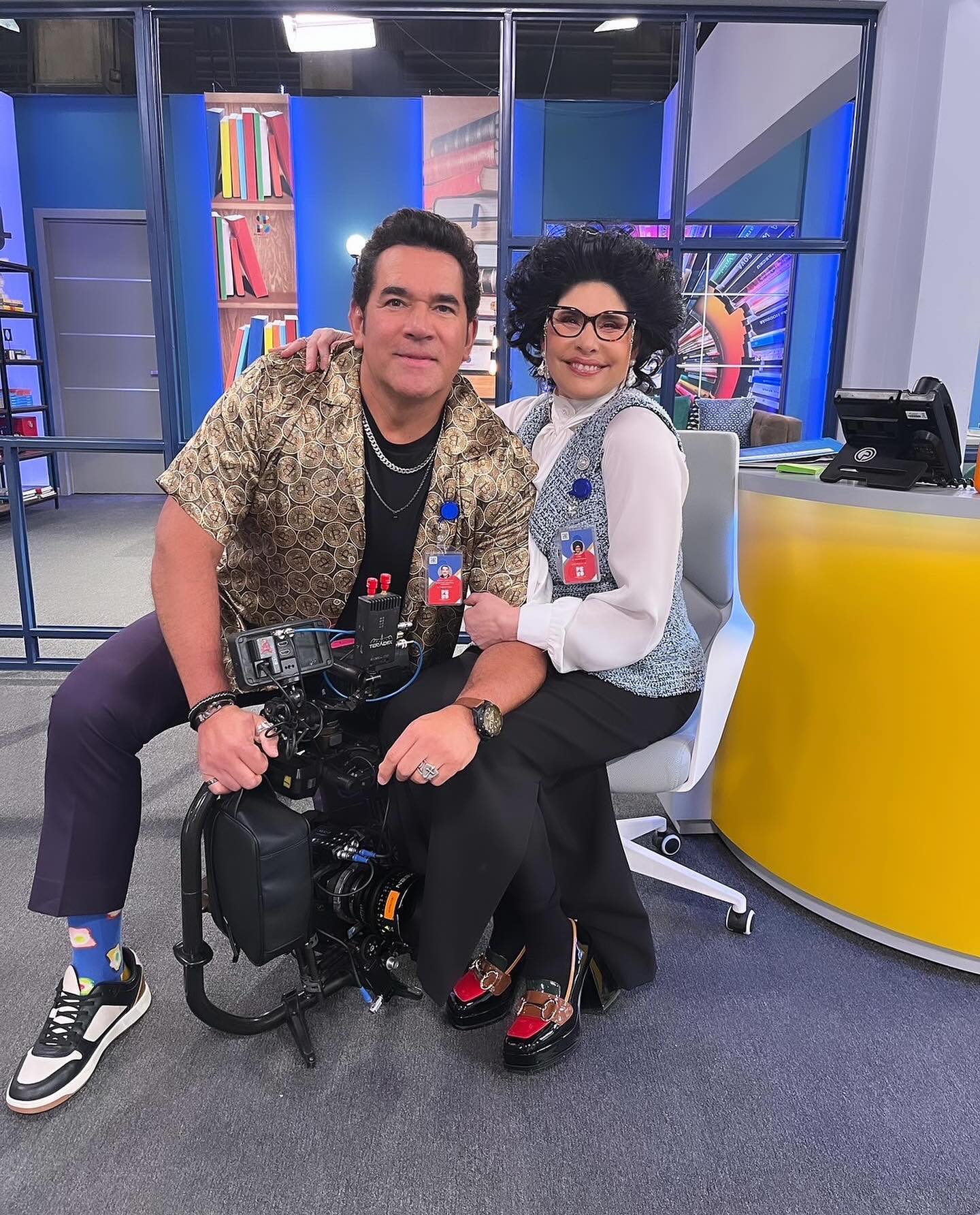 https://e.radikal.host/2025/05/14/raquelgarzatv_1745840611034.jpg