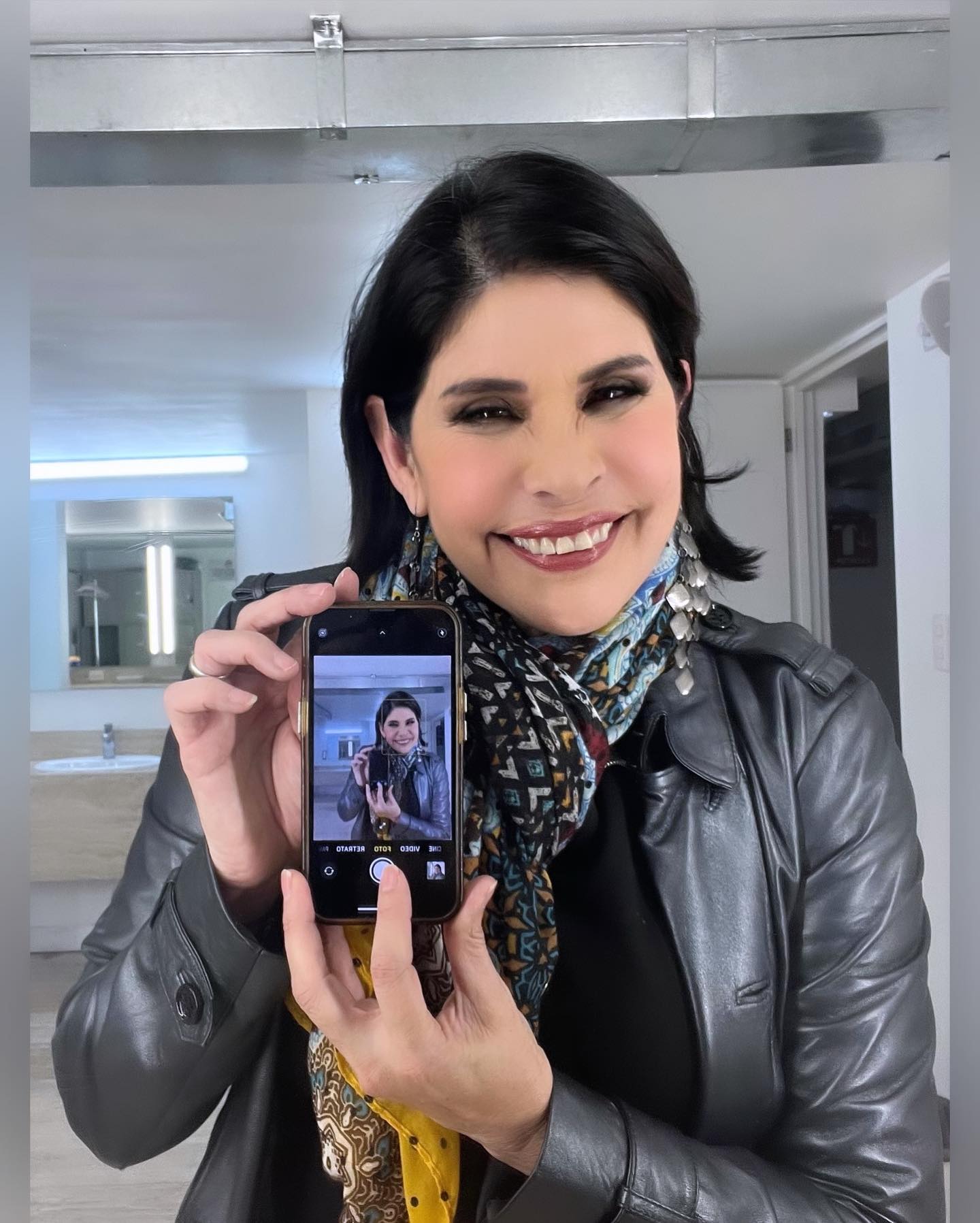 https://e.radikal.host/2025/05/14/raquelgarzatv_1745840665326.jpg