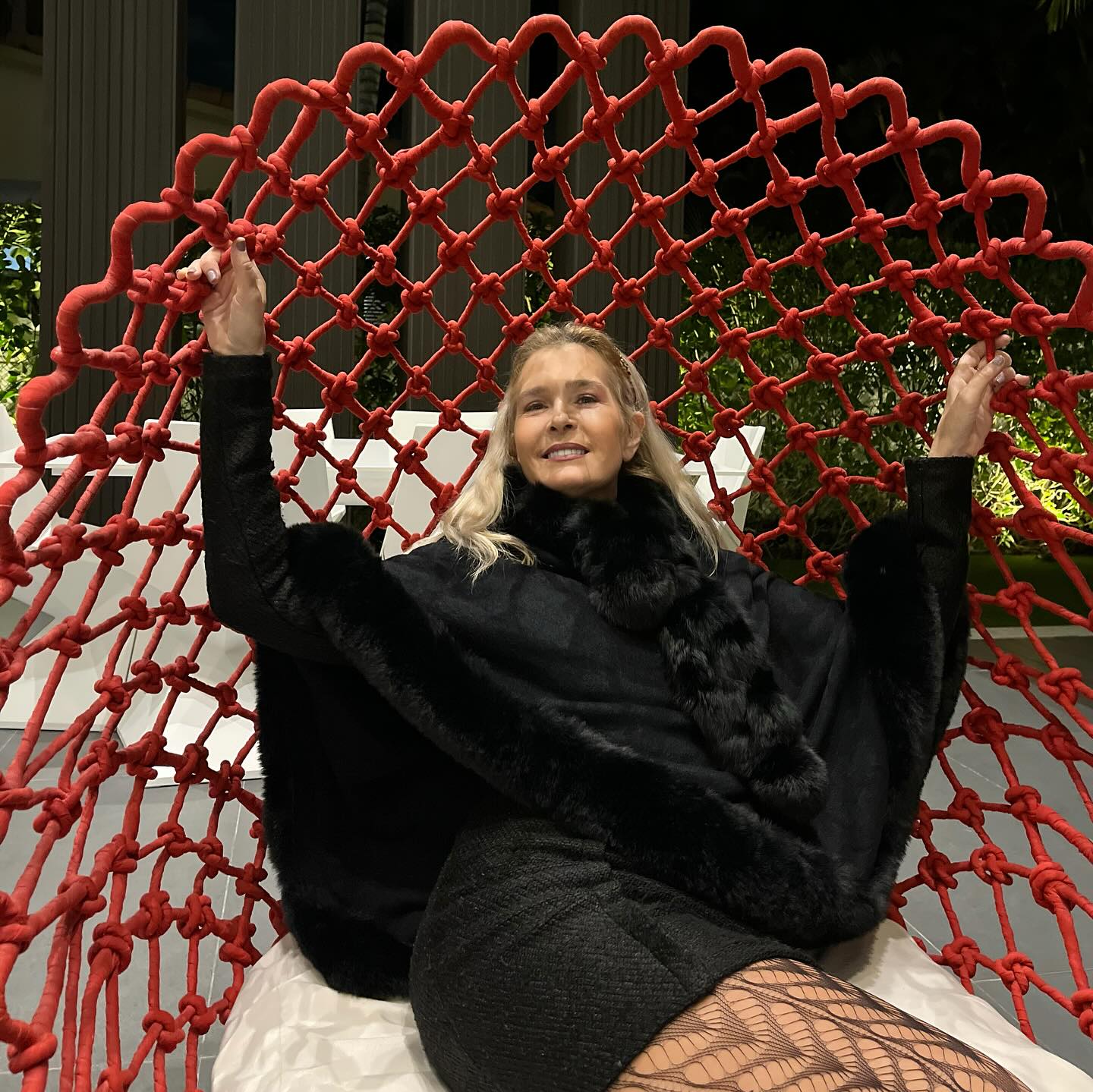 https://e.radikal.host/2025/05/14/rosalindaserfaty_1745862984134-1.jpg