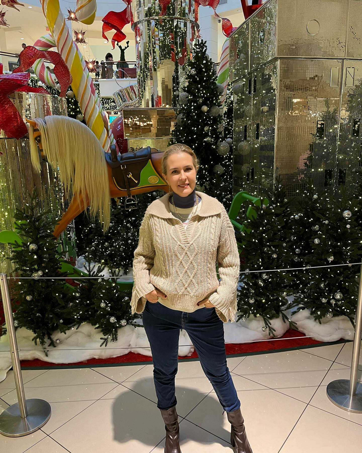 https://e.radikal.host/2025/05/14/rosalindaserfaty_1745862999483-1.jpg