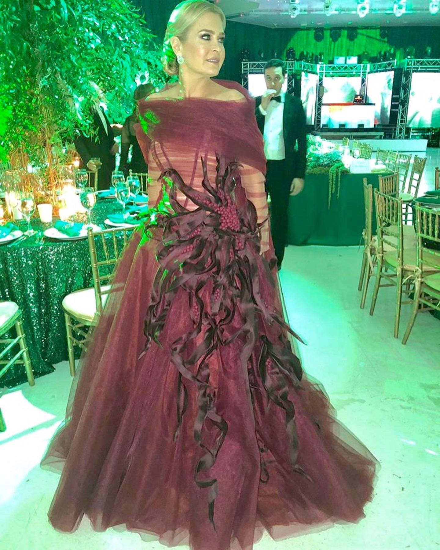 https://e.radikal.host/2025/05/14/rosalindaserfaty_1745863316714.jpg