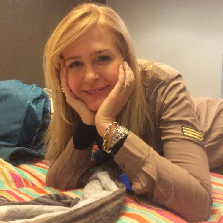 https://e.radikal.host/2025/05/14/rosalindaserfaty_1745863339253.jpg