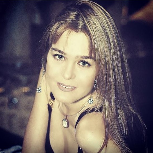 https://e.radikal.host/2025/05/14/rosalindaserfaty_1745863417988.jpg