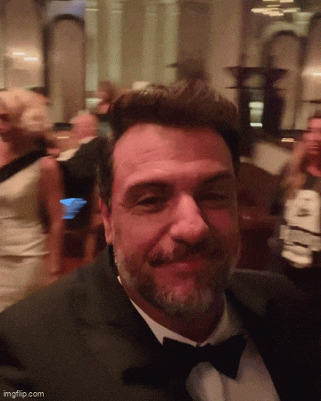 https://e.radikal.host/2025/05/15/1.gif