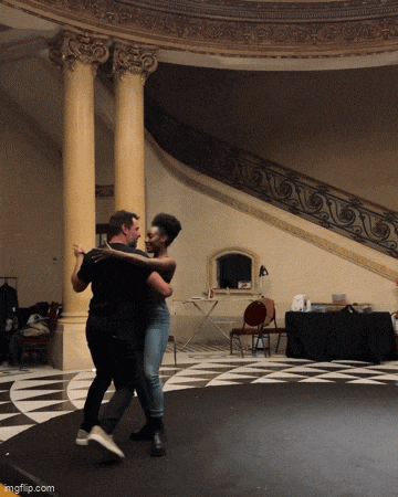 https://e.radikal.host/2025/05/15/9u29pt-1.gif