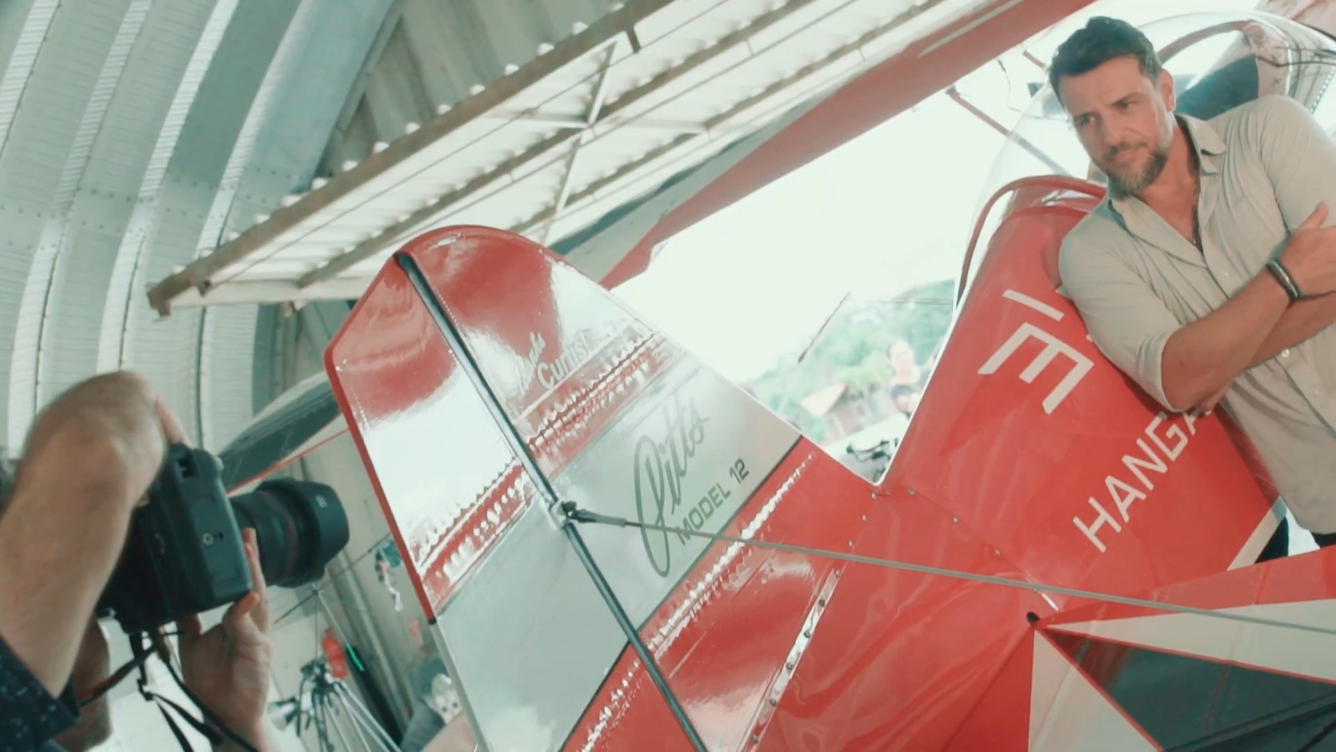 https://e.radikal.host/2025/05/16/Hangar-33-_-Colecao-Take-Off-_-Making-Of.mp4_snapshot_00.34.638.jpg