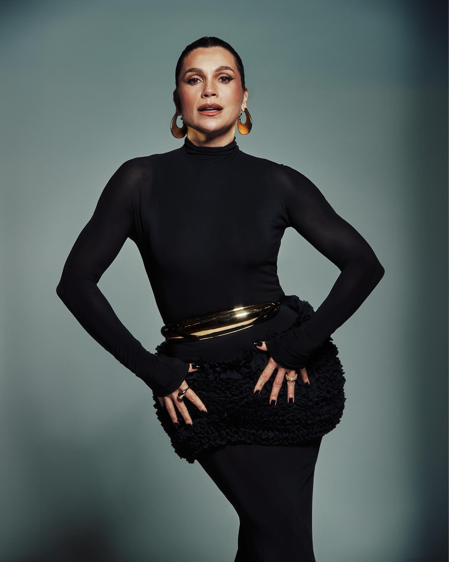 https://e.radikal.host/2025/05/16/flaviaalessandra_1745921380111.jpg