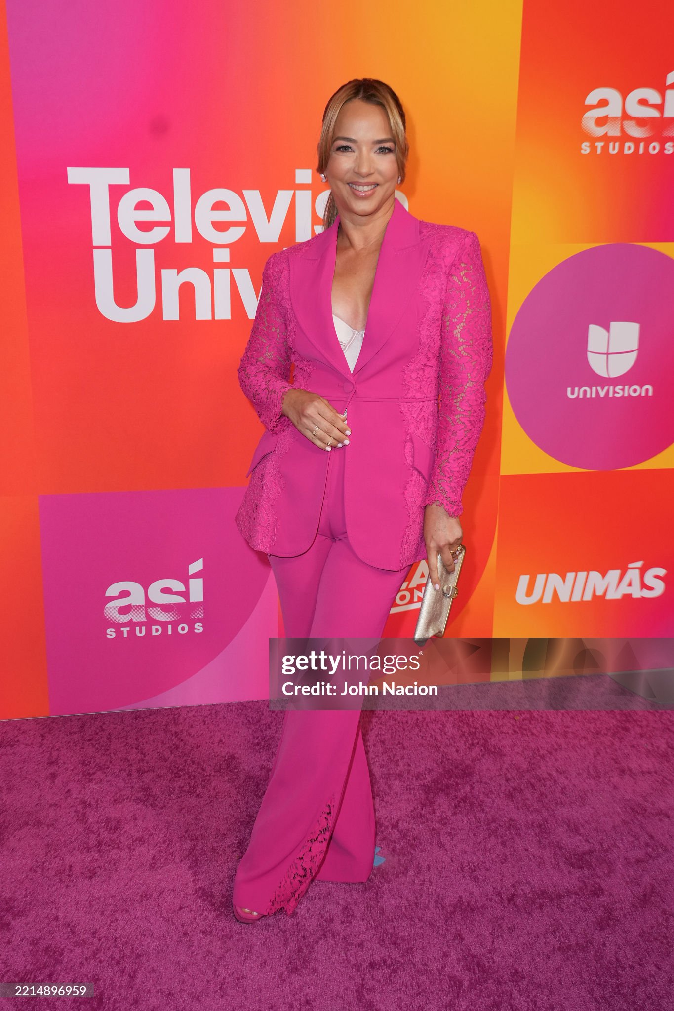 https://e.radikal.host/2025/05/19/gettyimages-2214896959-2048x2048.jpg