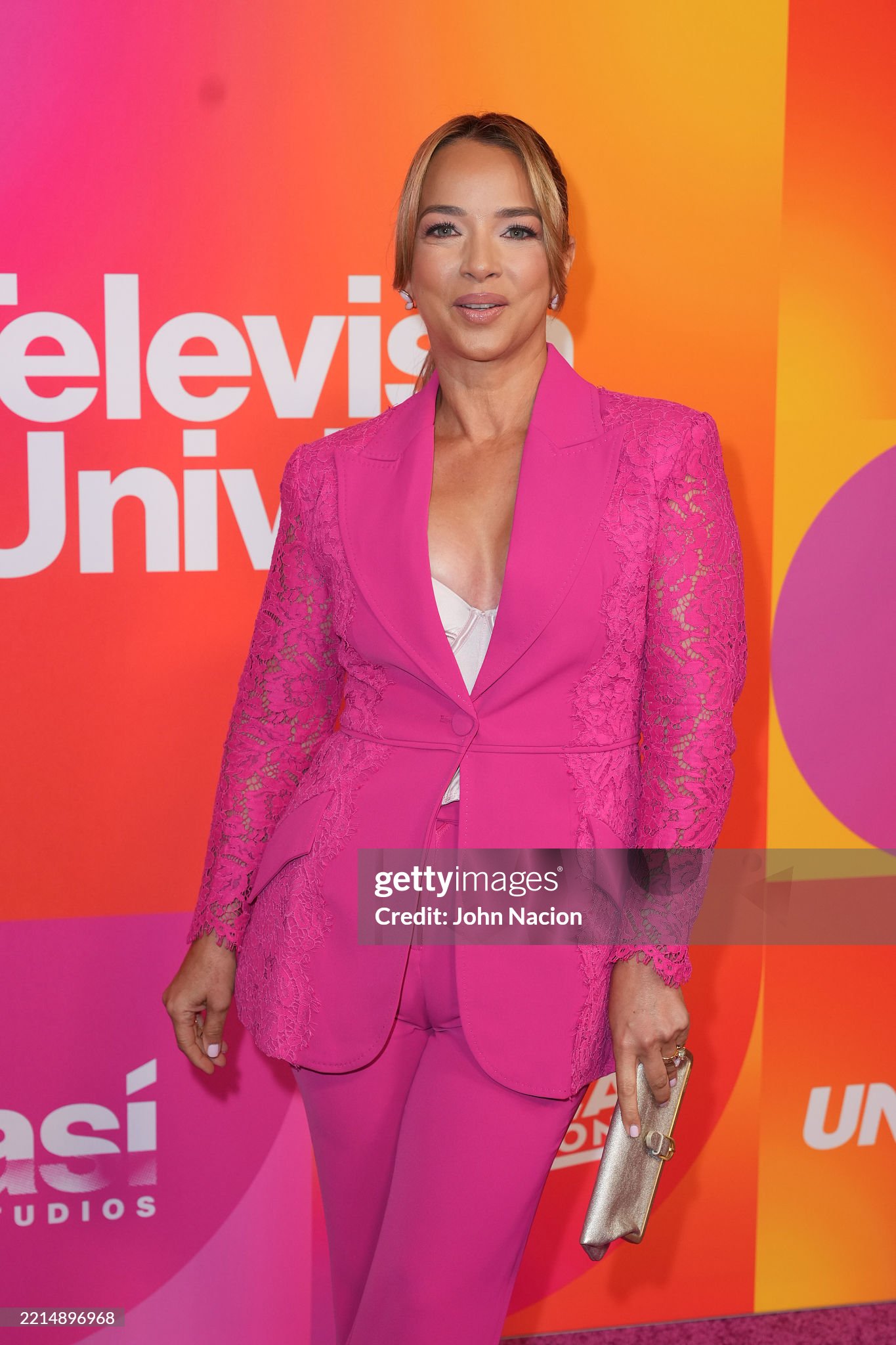 https://e.radikal.host/2025/05/19/gettyimages-2214896968-2048x2048.jpg