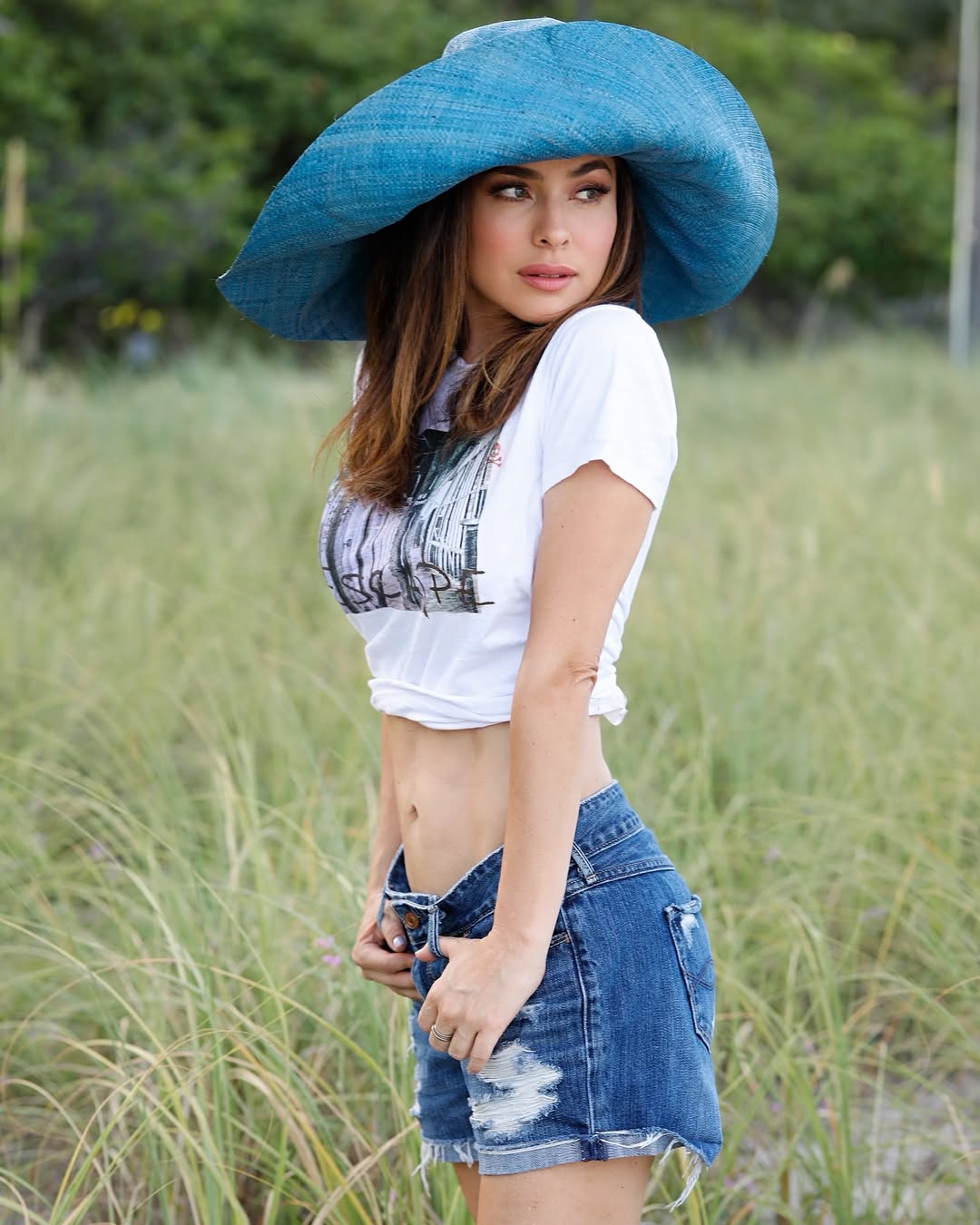 https://e.radikal.host/2025/05/20/SnapInsta.to_497553438_18511158598012780_4403030367673414931_n.jpg