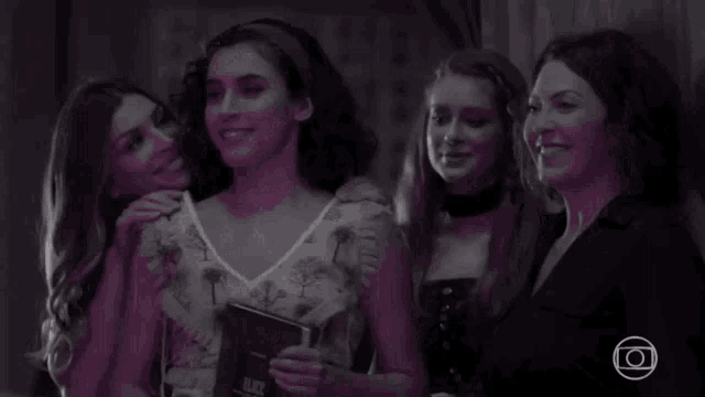 https://e.radikal.host/2025/05/21/gabicente-good-success-2.gif