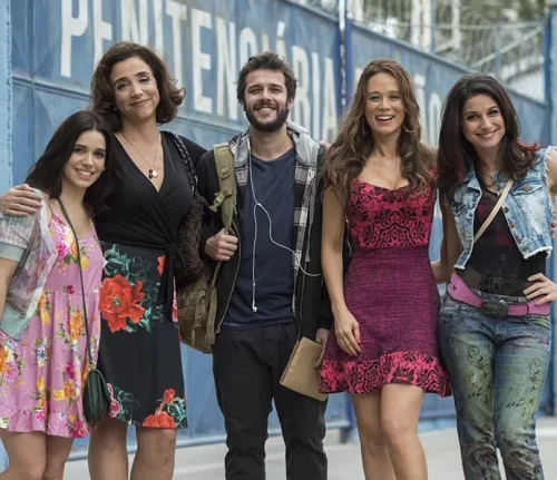 https://e.radikal.host/2025/05/23/familia-rigoni-ea.md.webp