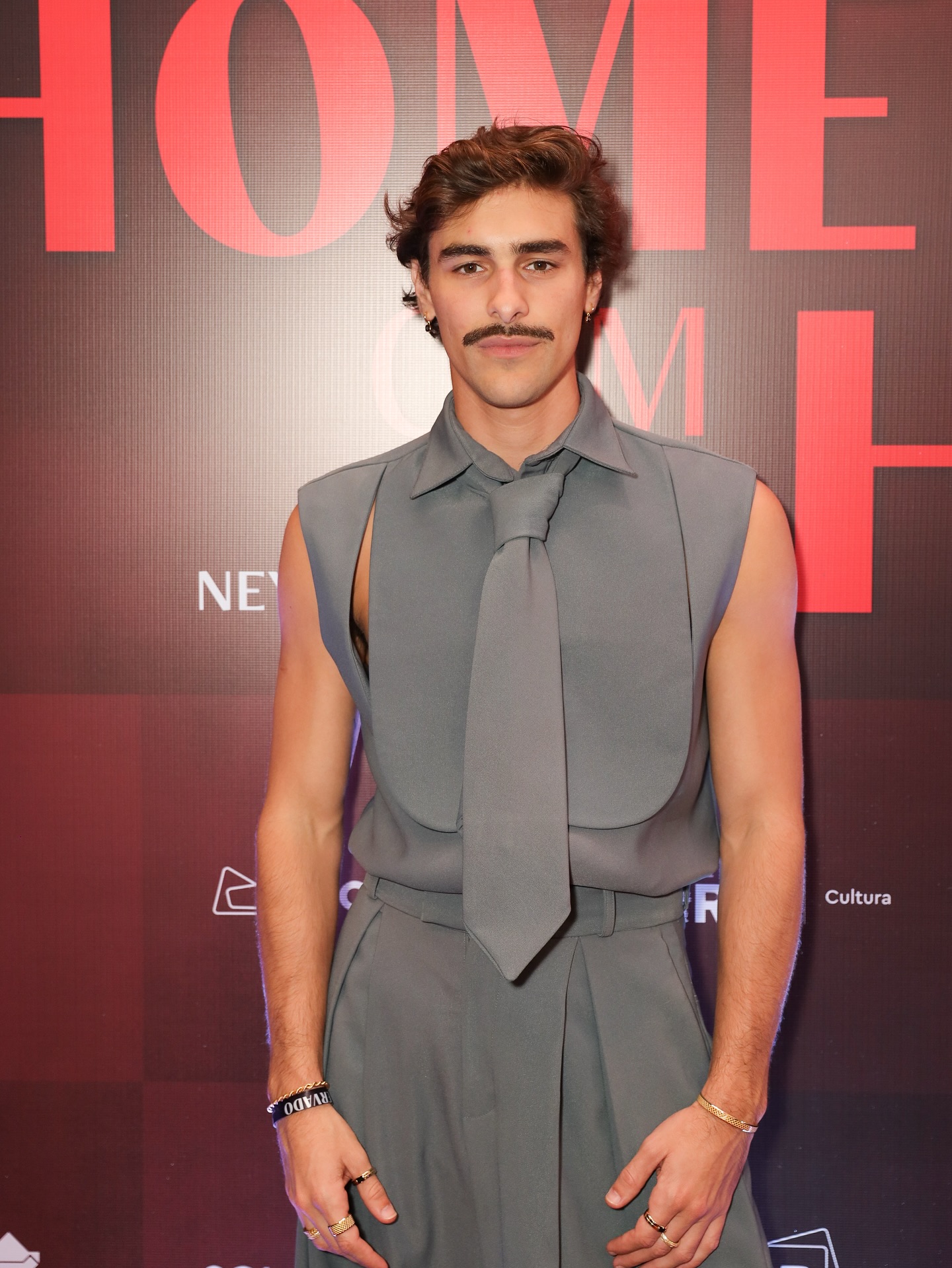 https://e.radikal.host/2025/05/23/montaleone_1746000290947-1.jpg