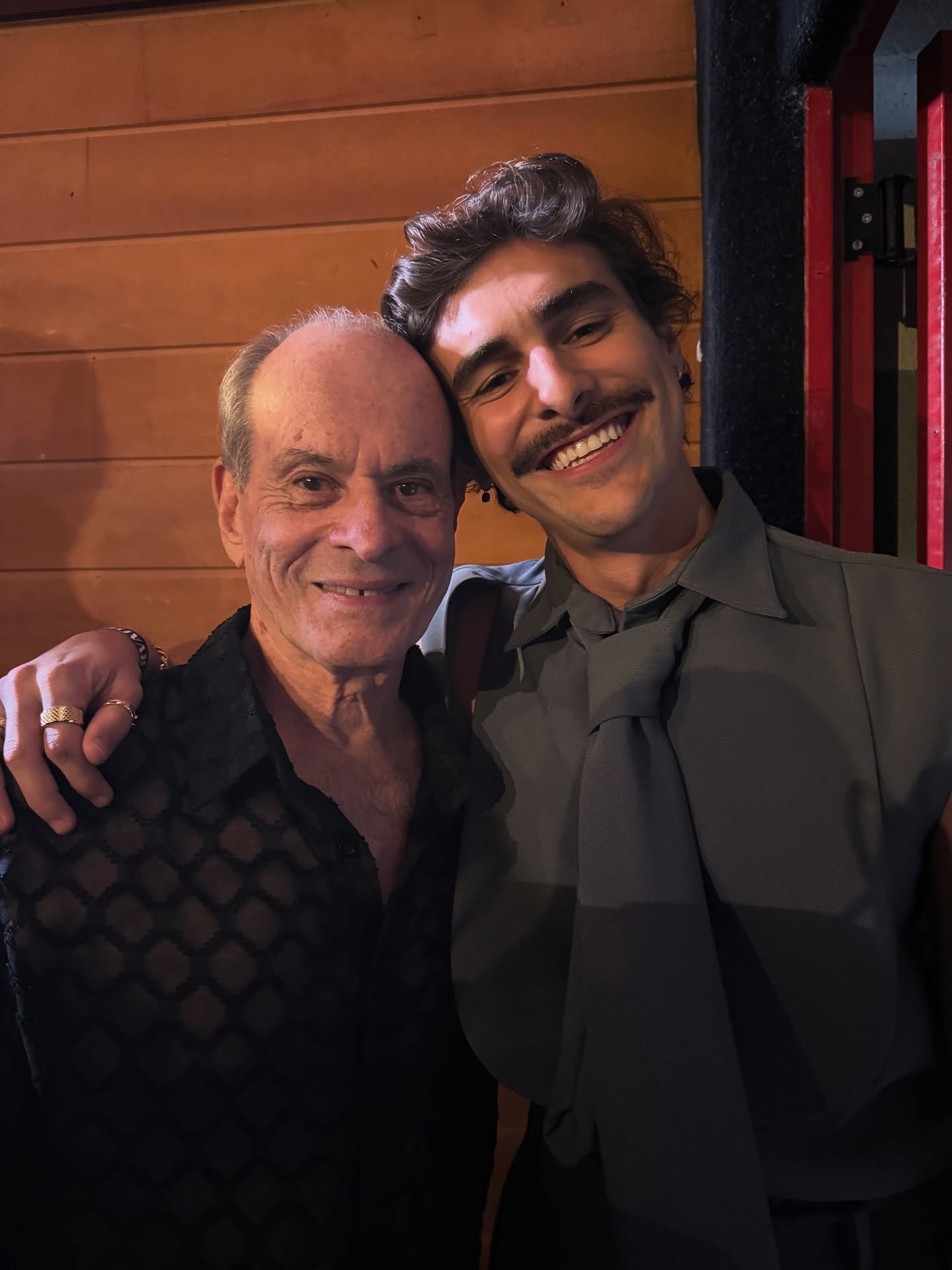 https://e.radikal.host/2025/05/23/montaleone_1746000295570.jpg