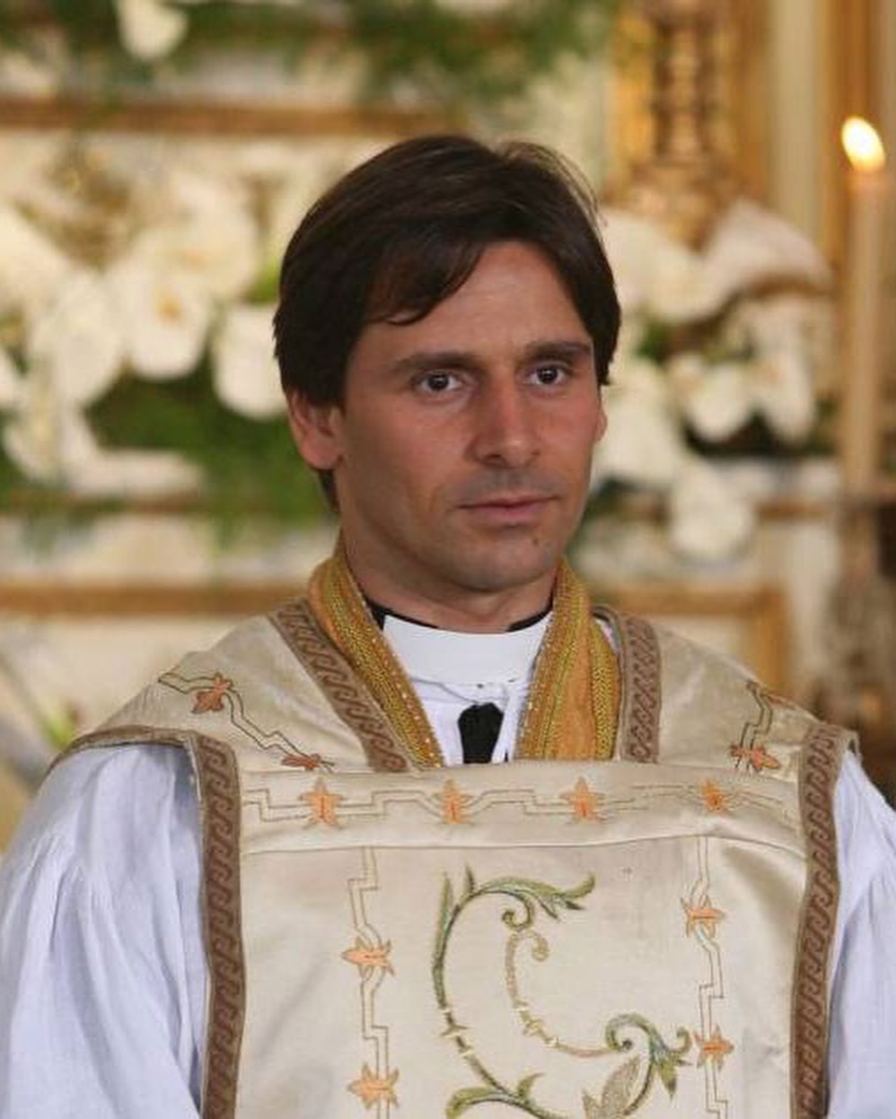 https://e.radikal.host/2025/05/23/murilorosa_oficial_1746001019892.jpg