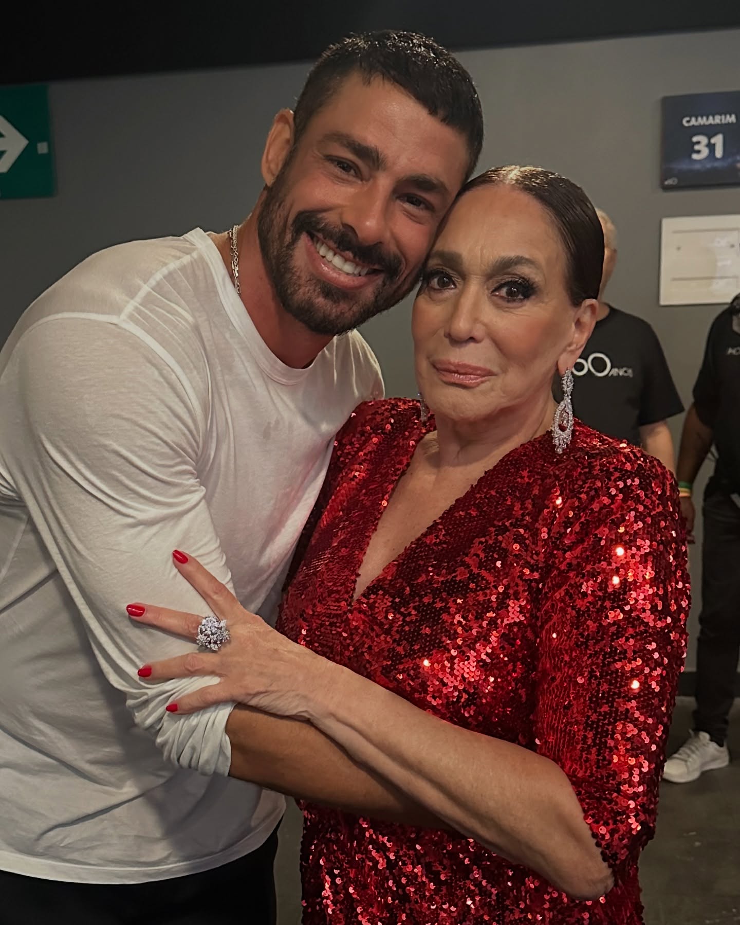 https://e.radikal.host/2025/05/28/susanavieiraoficial_1745999616696.jpg