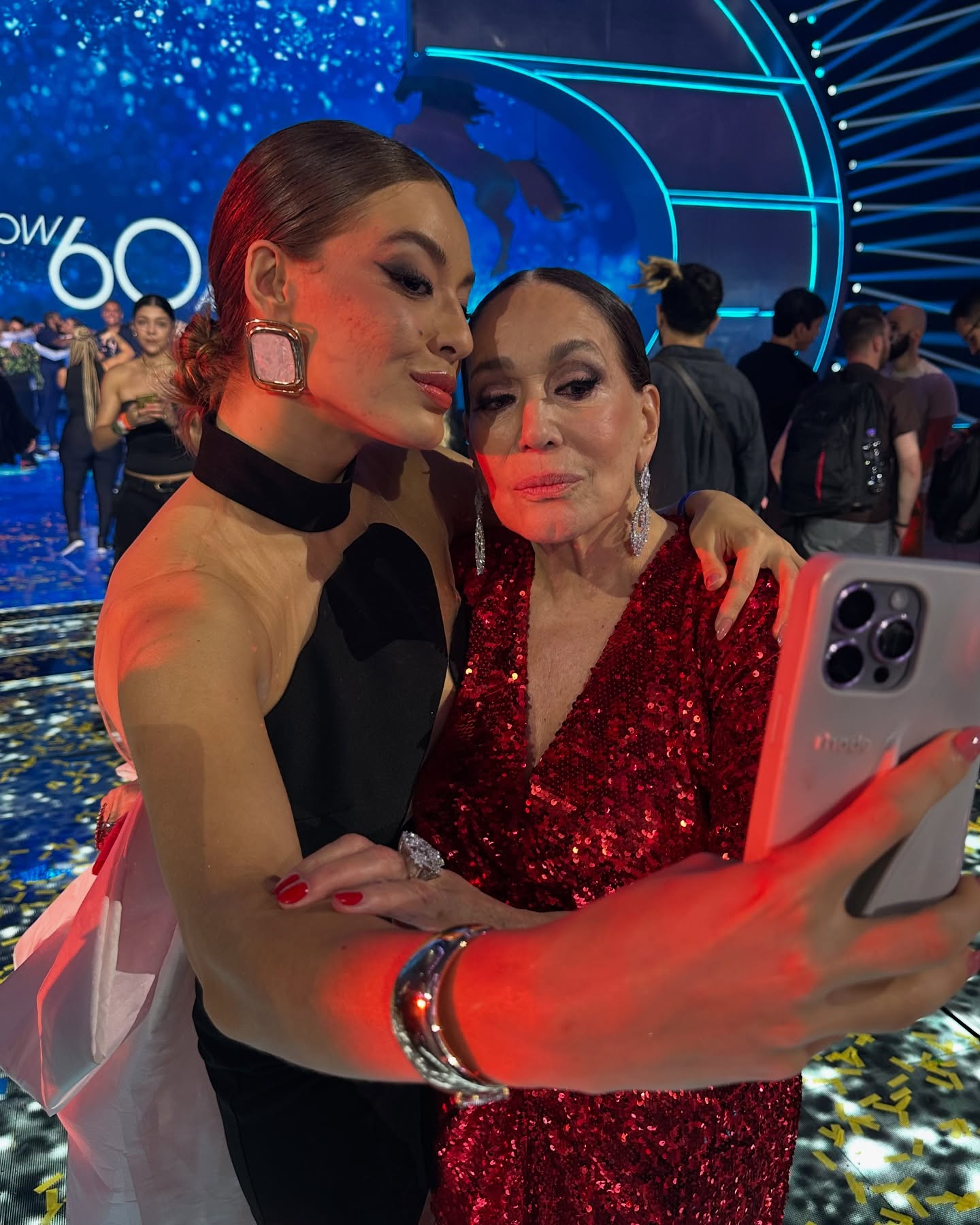 https://e.radikal.host/2025/05/28/susanavieiraoficial_1745999628141.jpg