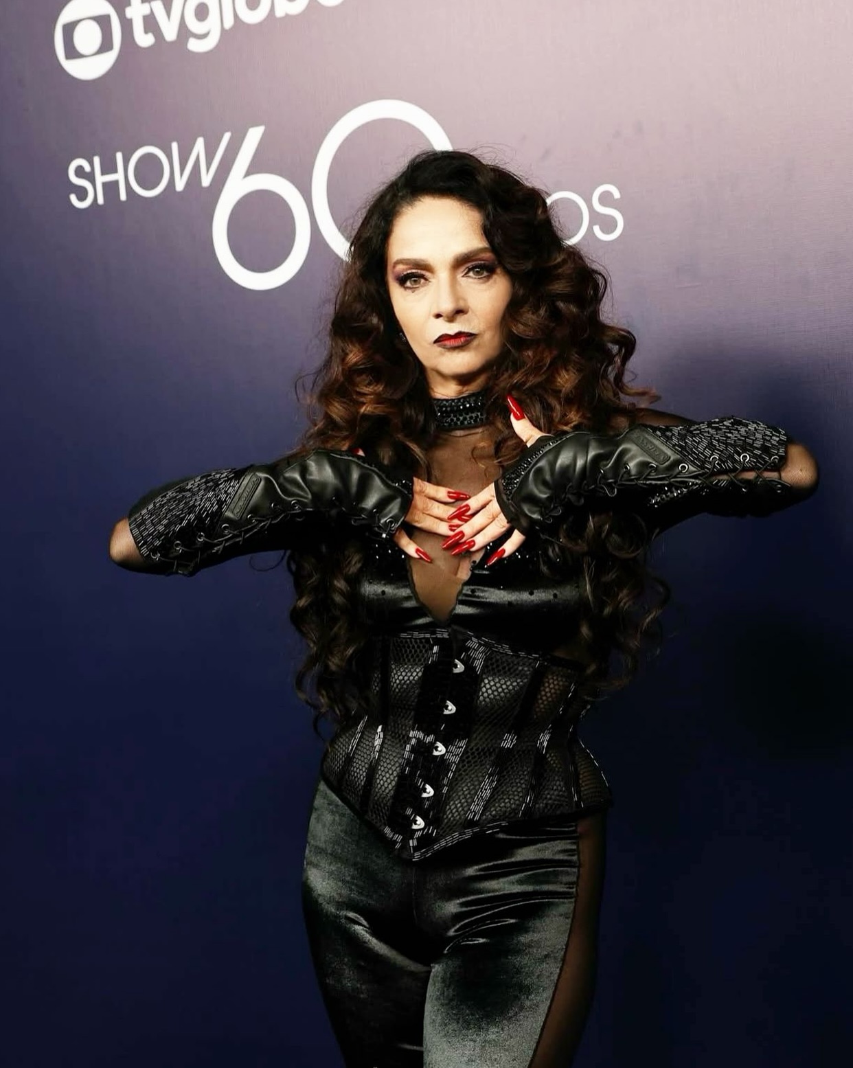 https://e.radikal.host/2025/05/30/KLAUDIY-OANA-13.jpg