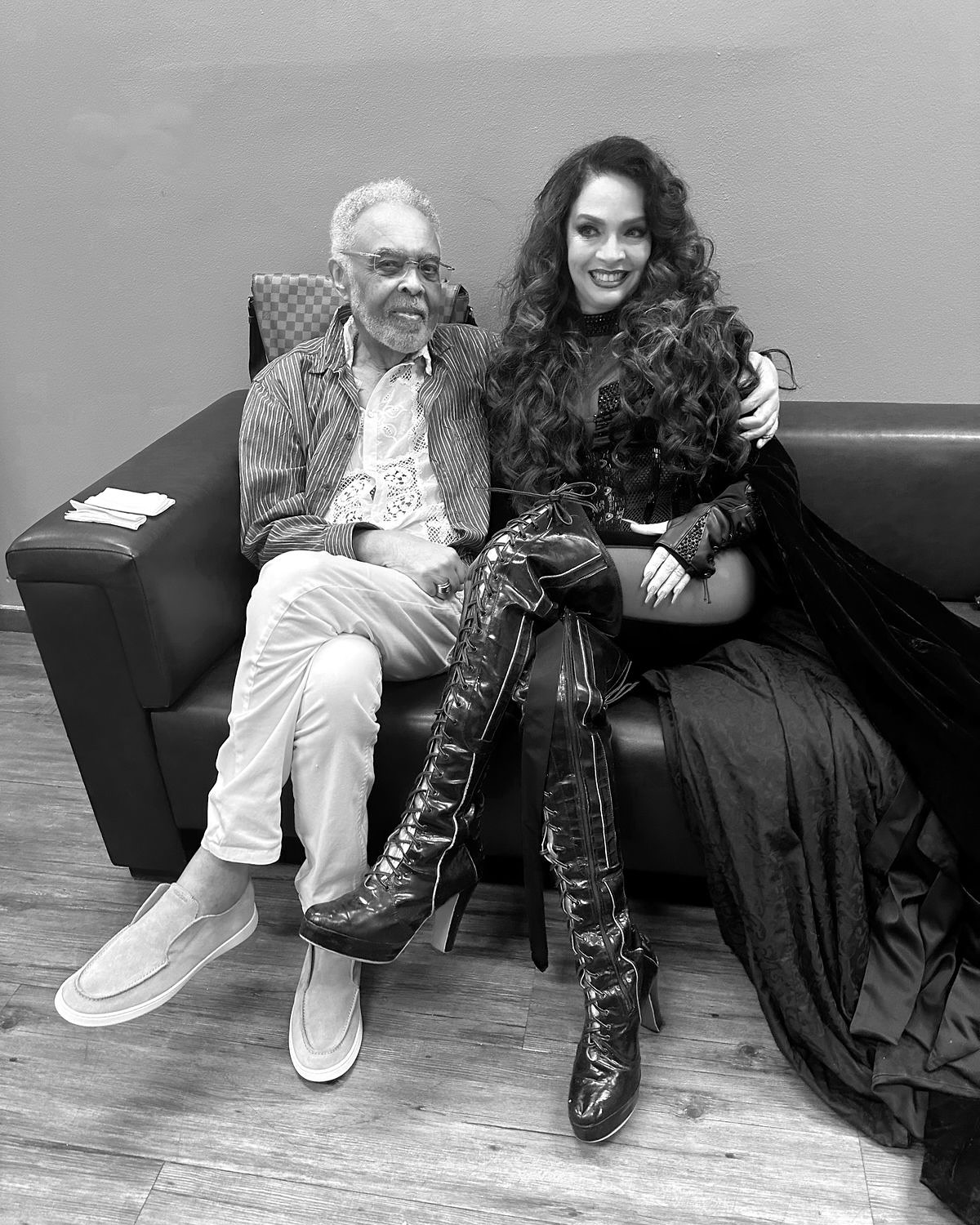 https://e.radikal.host/2025/05/30/KLAUDIY-OANA-21.jpg