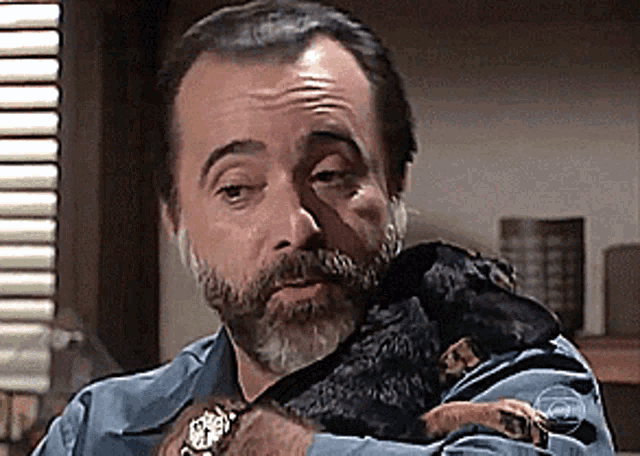 https://e.radikal.host/2025/06/03/tenor-1.gif