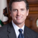 800px-Gavin_Newsom_official_photo_28cropped_229.th.webp