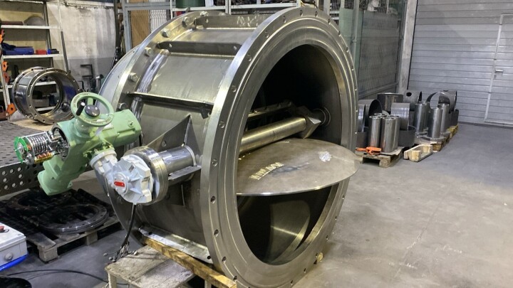 scale_2400-2.jpg