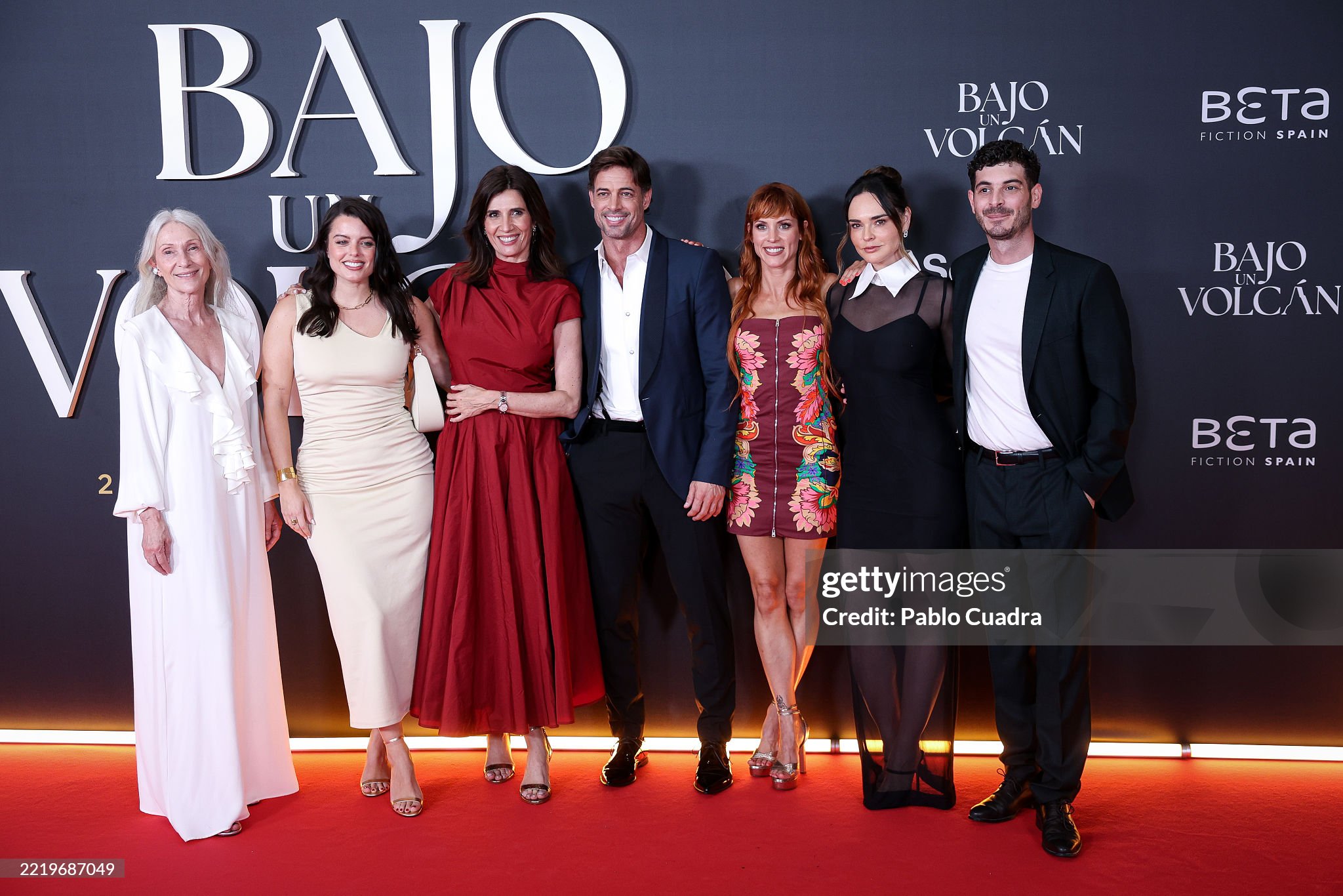 https://e.radikal.host/2025/06/15/gettyimages-2219687049-2048x2048.jpg